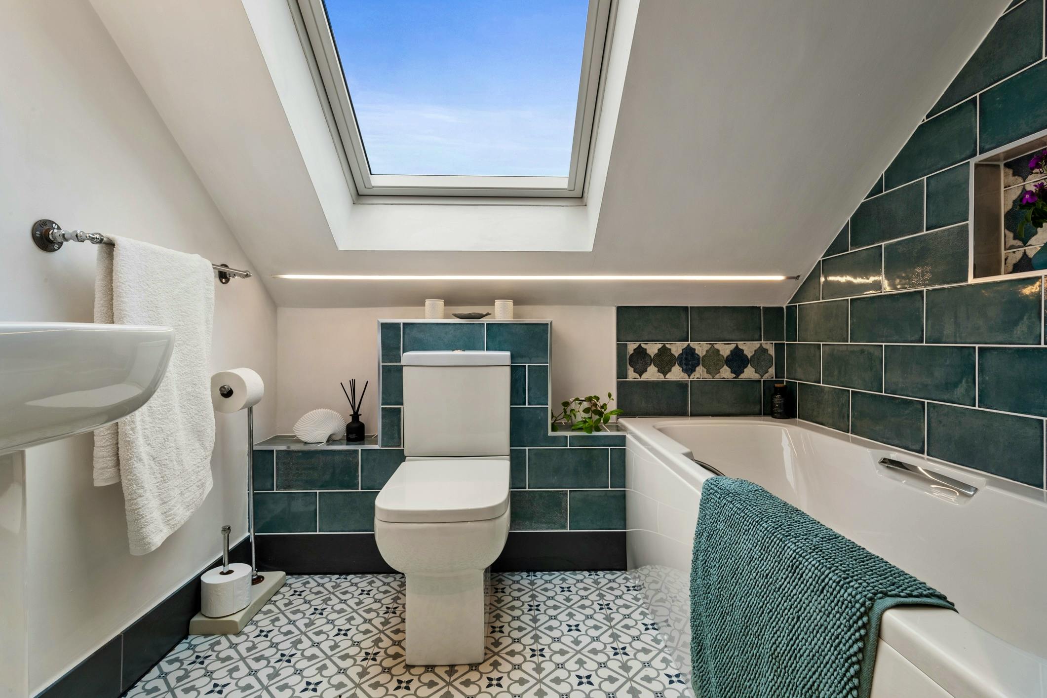 Spacious en-suite with bath 