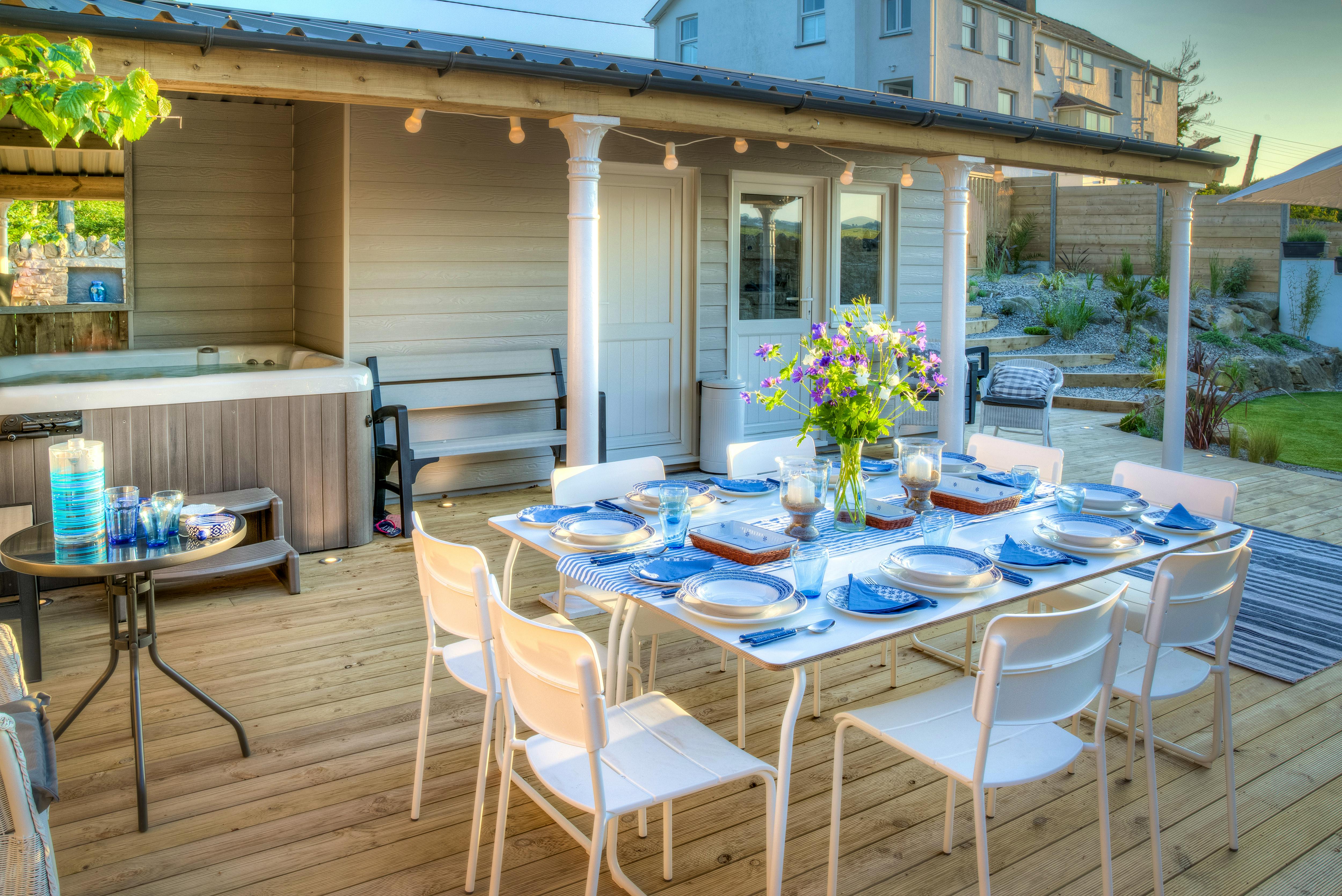 Hot tub and supper in the sun