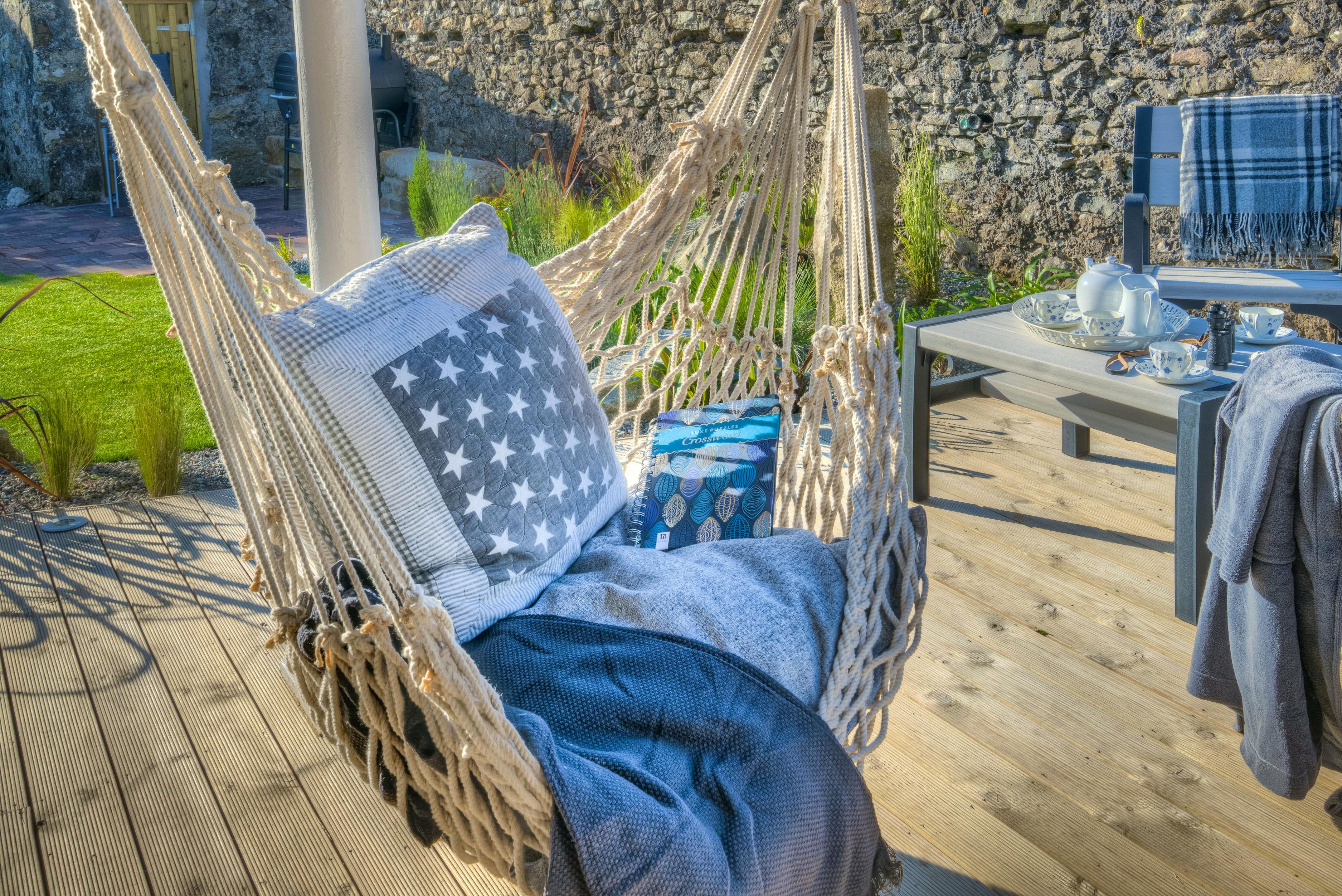Relax in the hammock seat