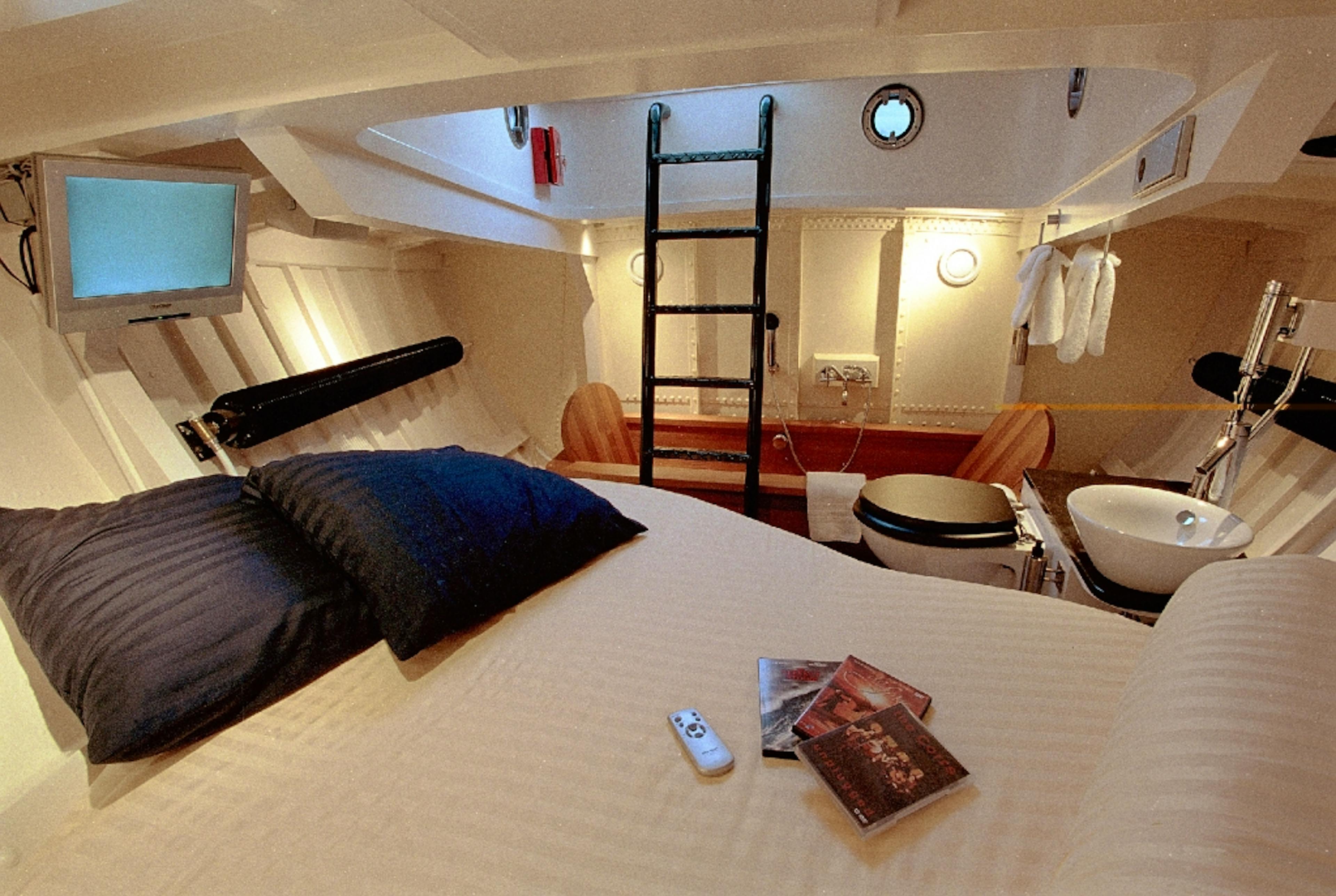 Reddingsboot Harlingen Boat - Image 3