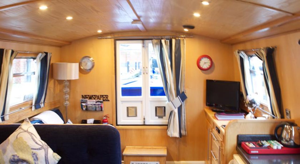 HouseBoat Hotels