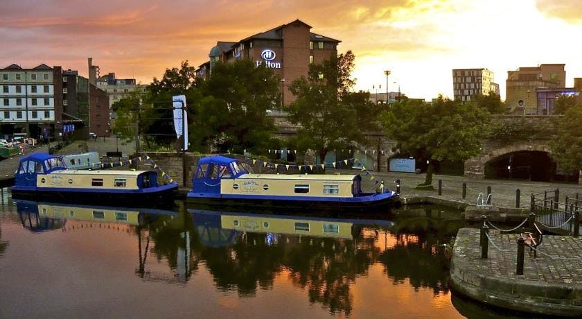 18 Tasty Stays for Foodies