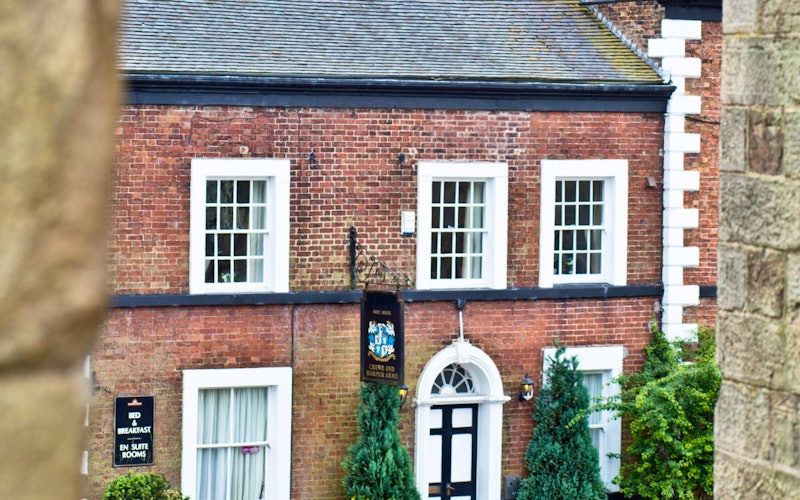 Crewe and Harpur Beautiful village pub