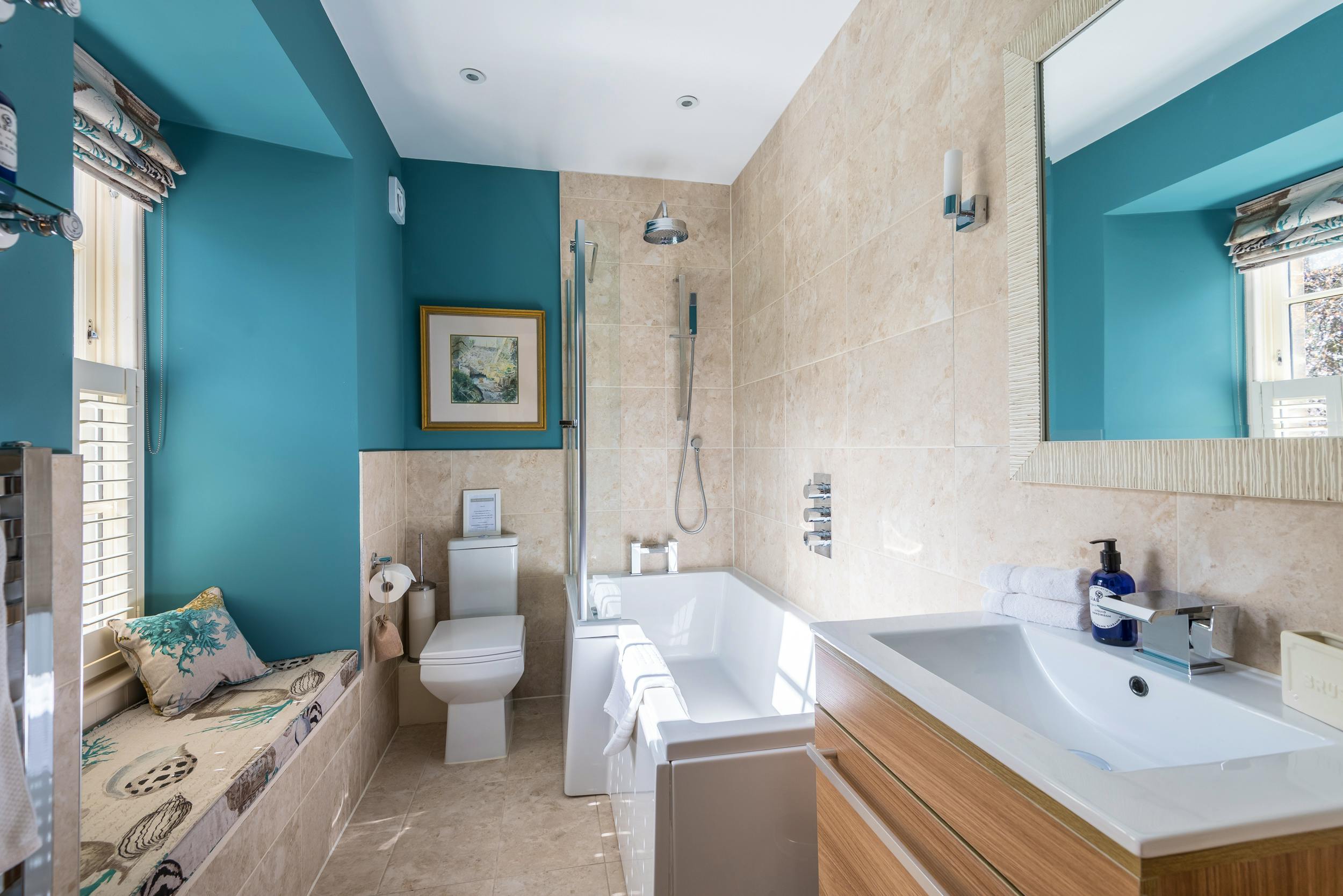 en suite guest bedroom 1