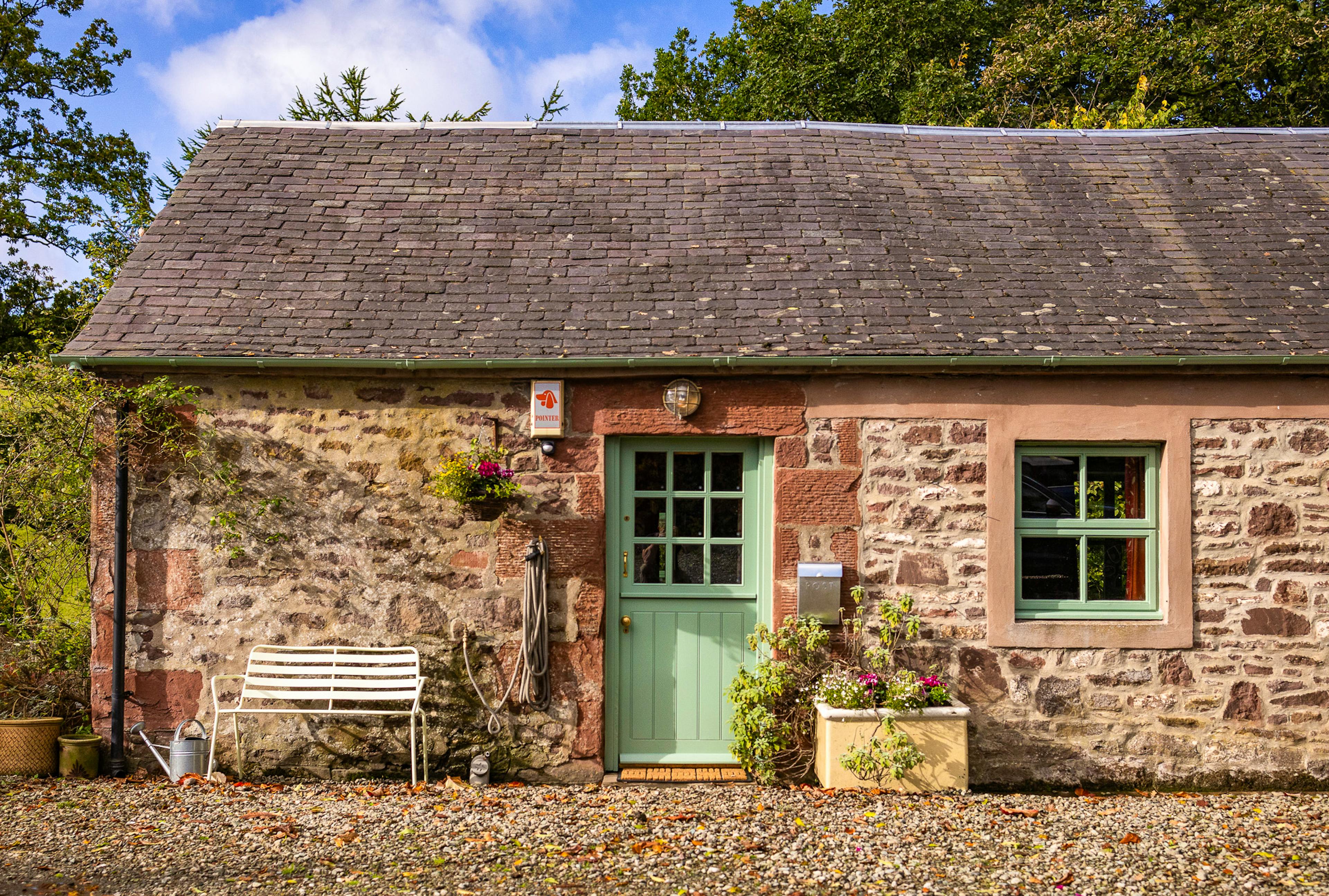 Stable Cottage - Image 1
