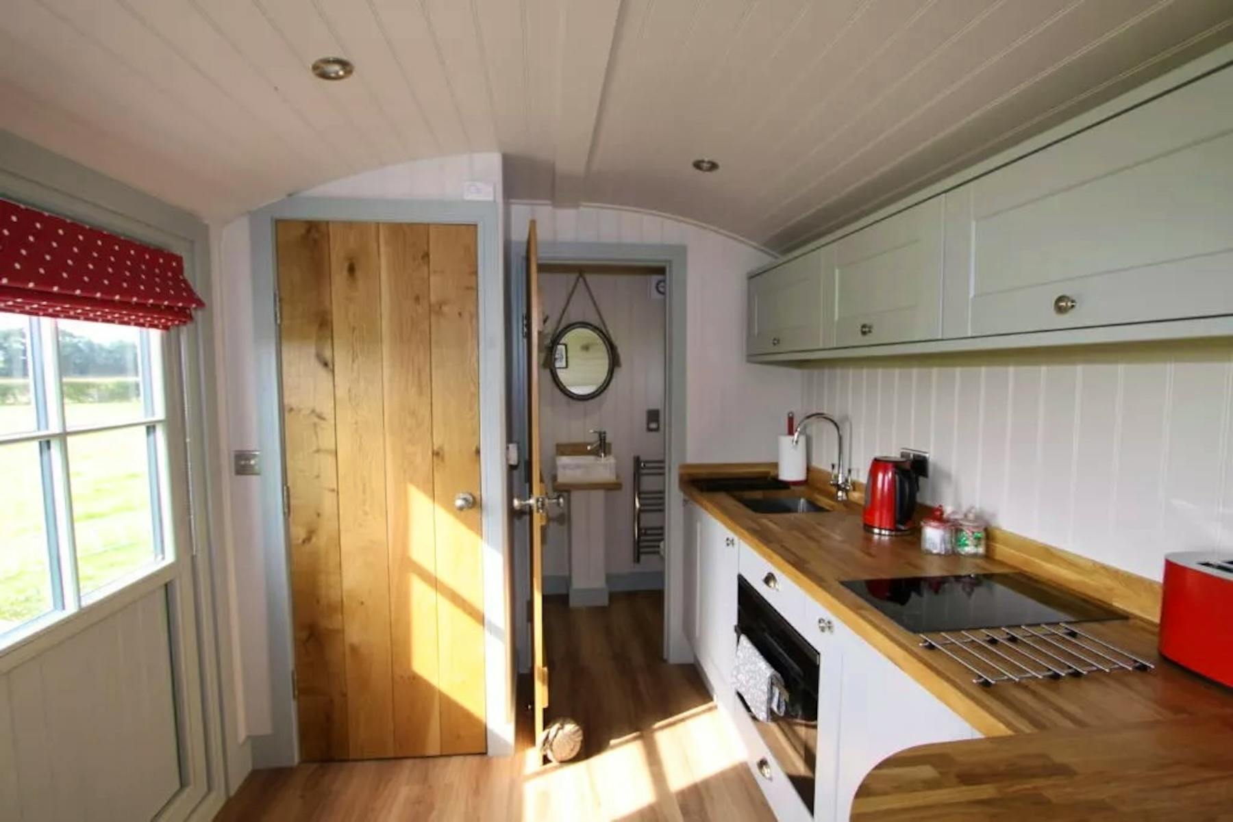 Hebridean Shepherd Hut