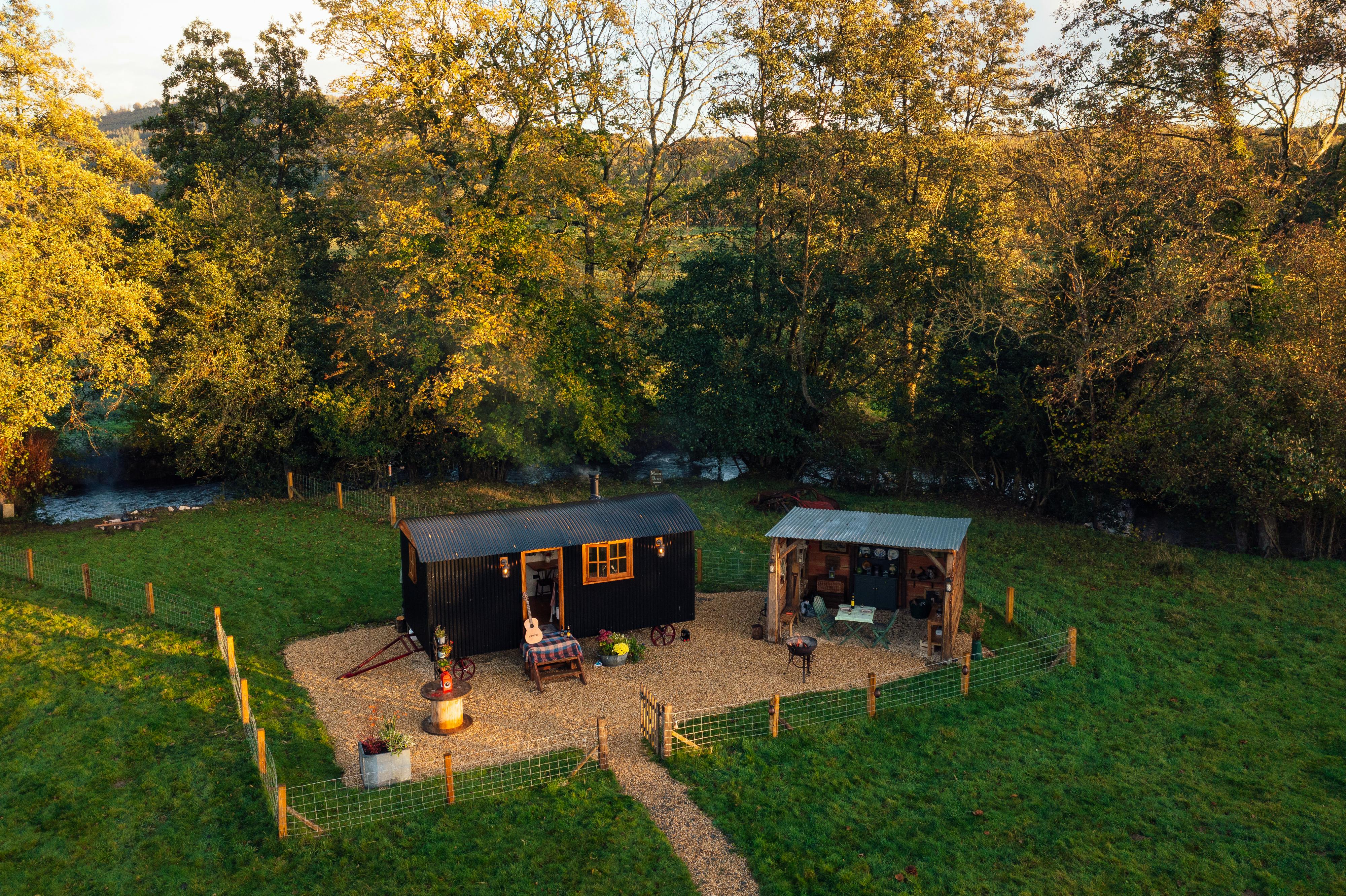 Peace and quiet by the river 