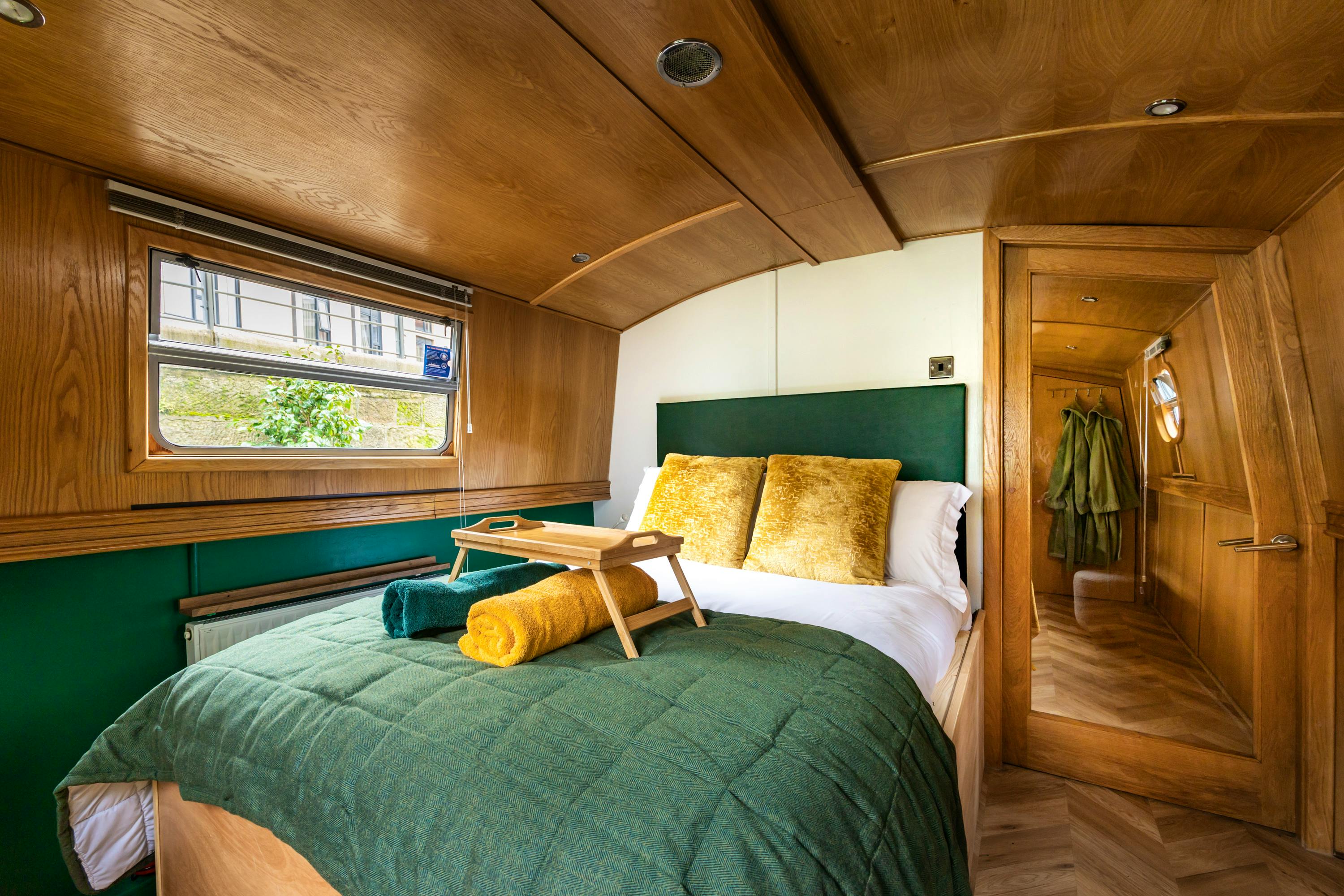 The Wee Sisters Boatel - Image 4