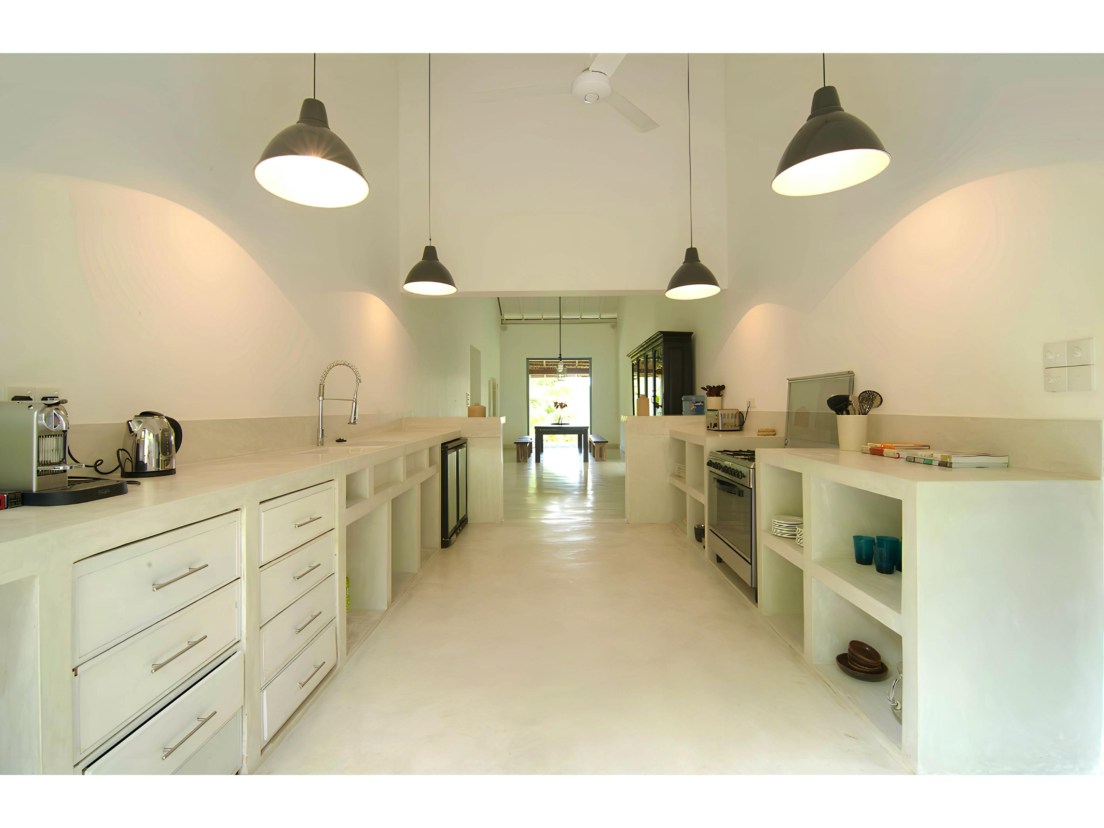 The Sparkling Water - Image 5