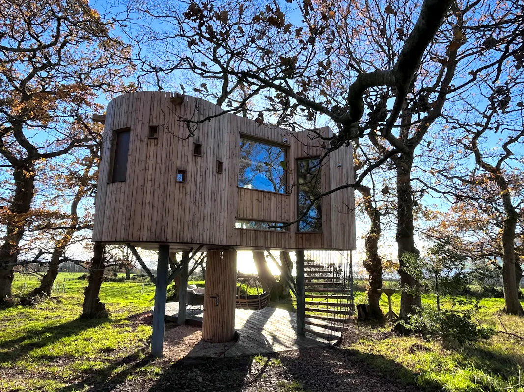 Luxury Off-Grid Apartments In Tropical Locations photo