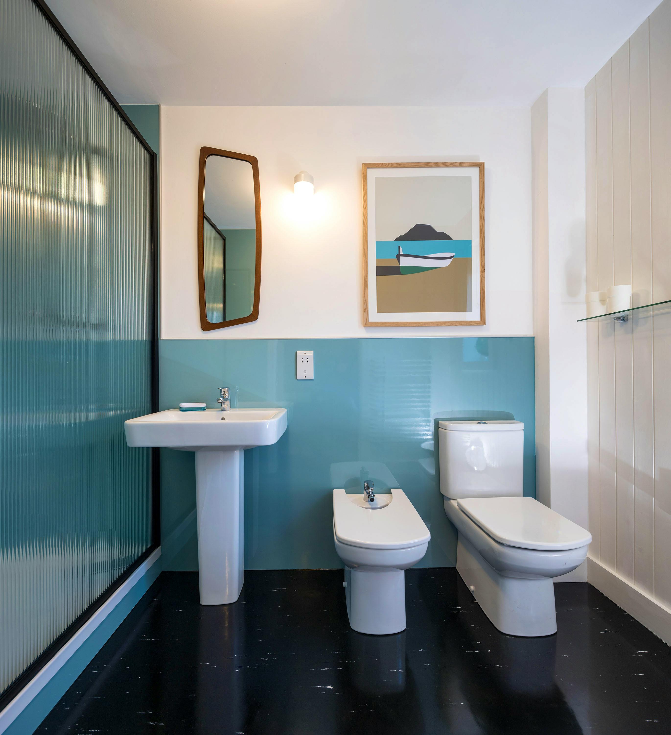 En-suite 2024 makeover ~1