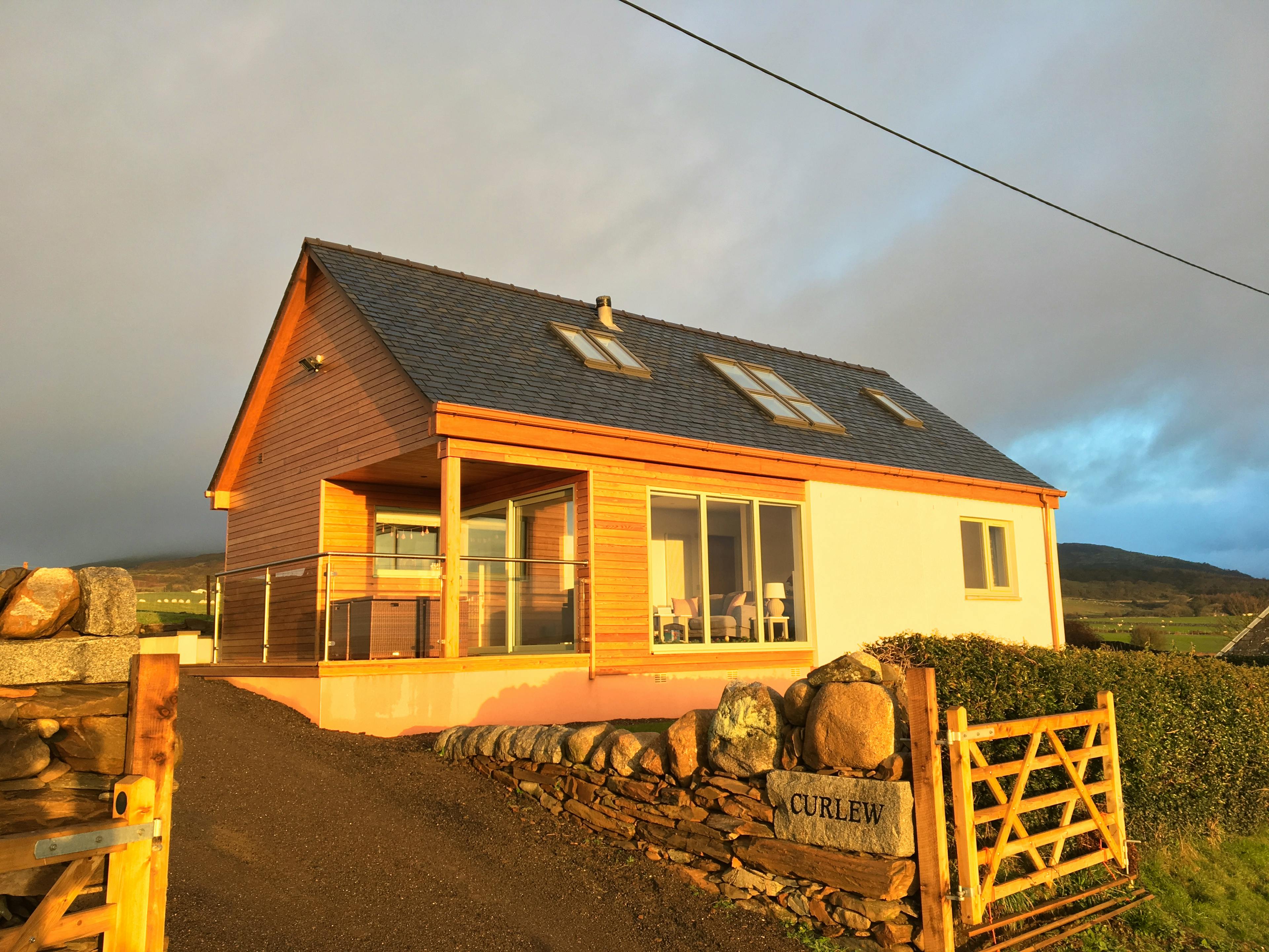Curlew Cottage - Image 1
