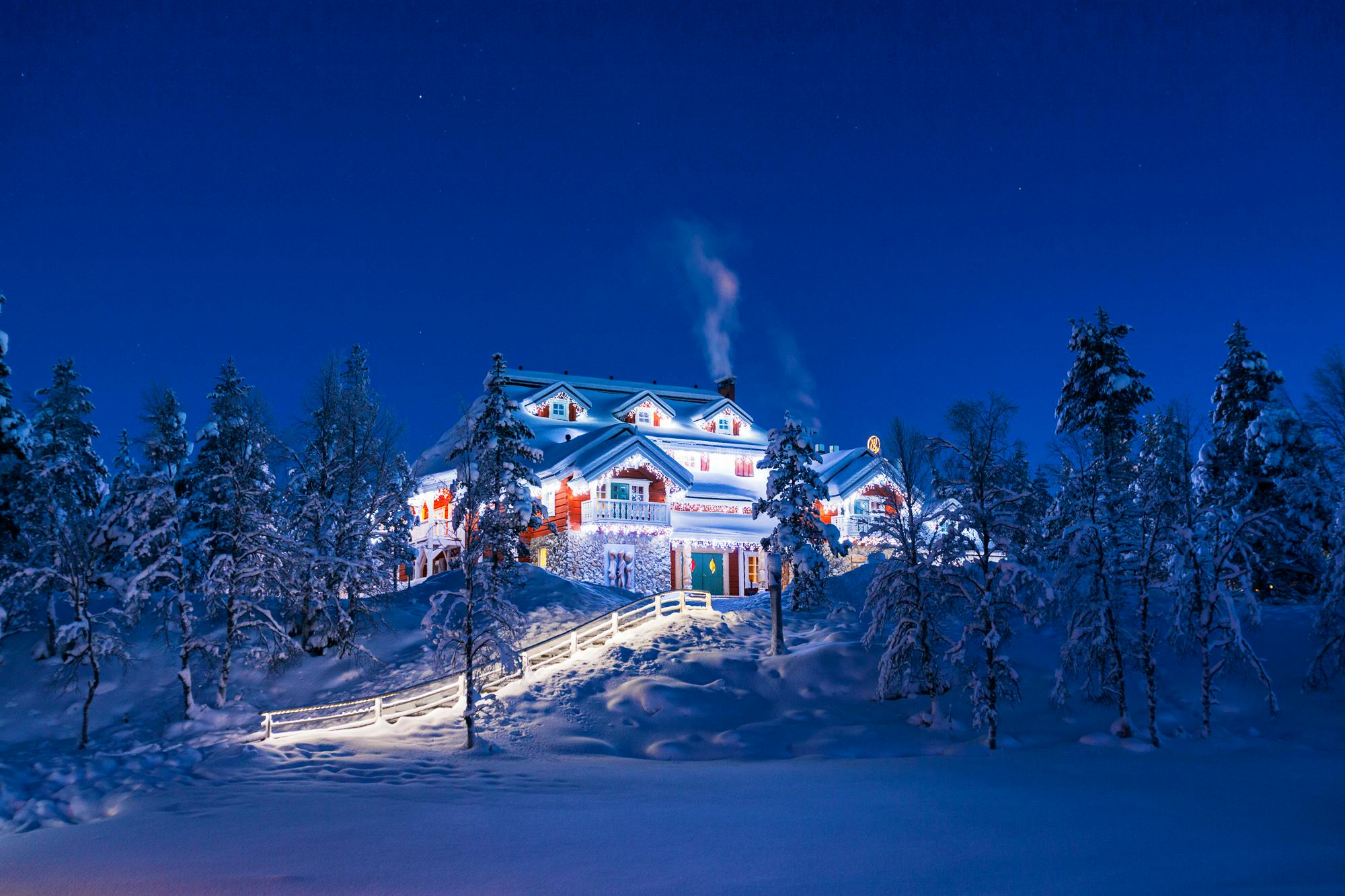 Kakslauttanen Arctic Resort<br />www.kakslauttanen.fi<br />Photo credit: Valtteri Hirvonen