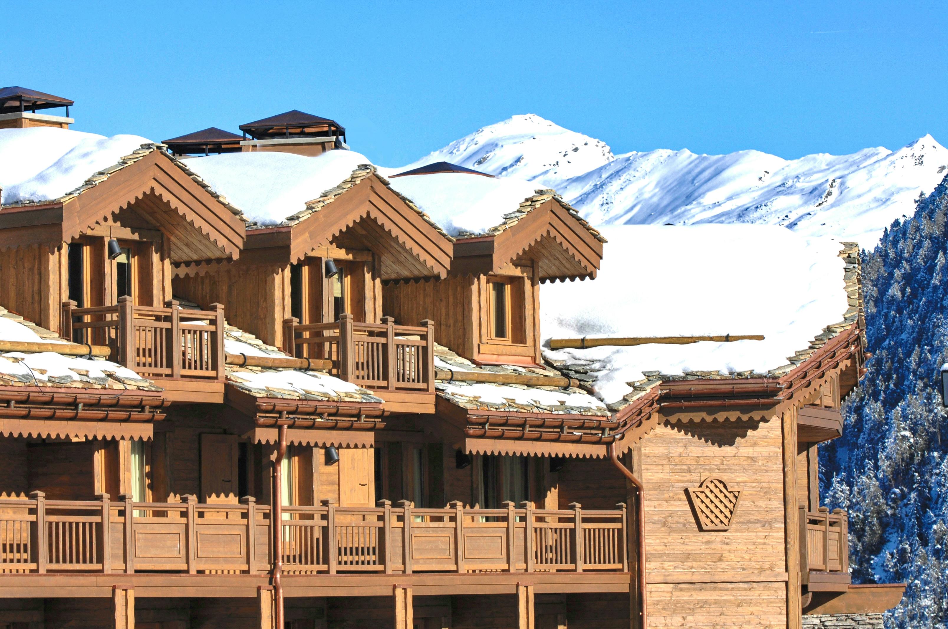 10 Best CoolStays for Skiing & Snowboarding