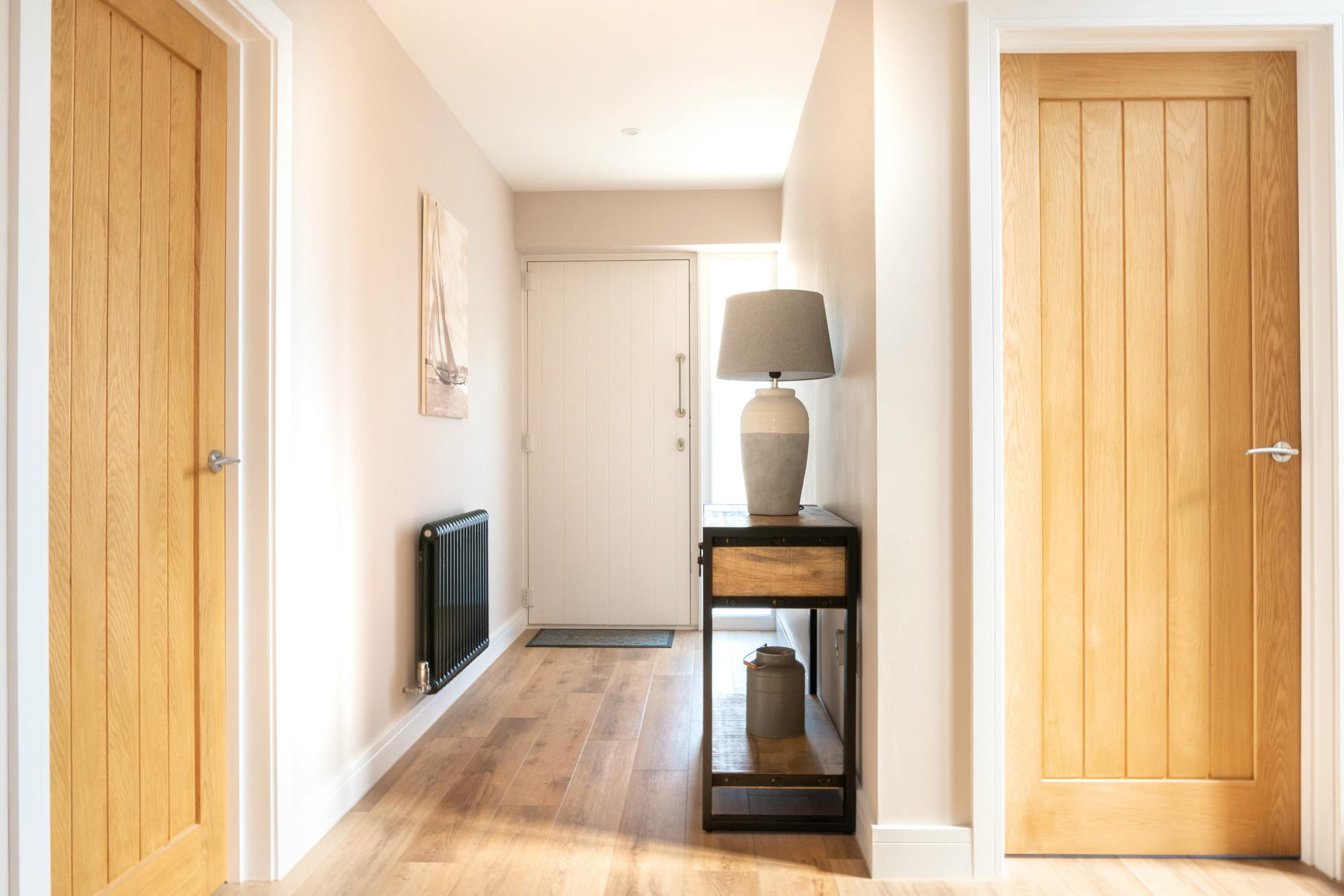 The Coast House - Hallway Entrance