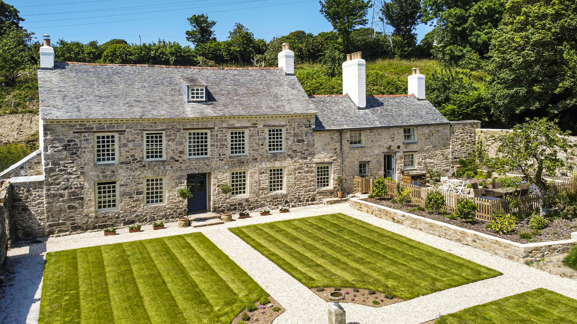 Cusgarne Manor – Award-winning B&B In Cornwall.