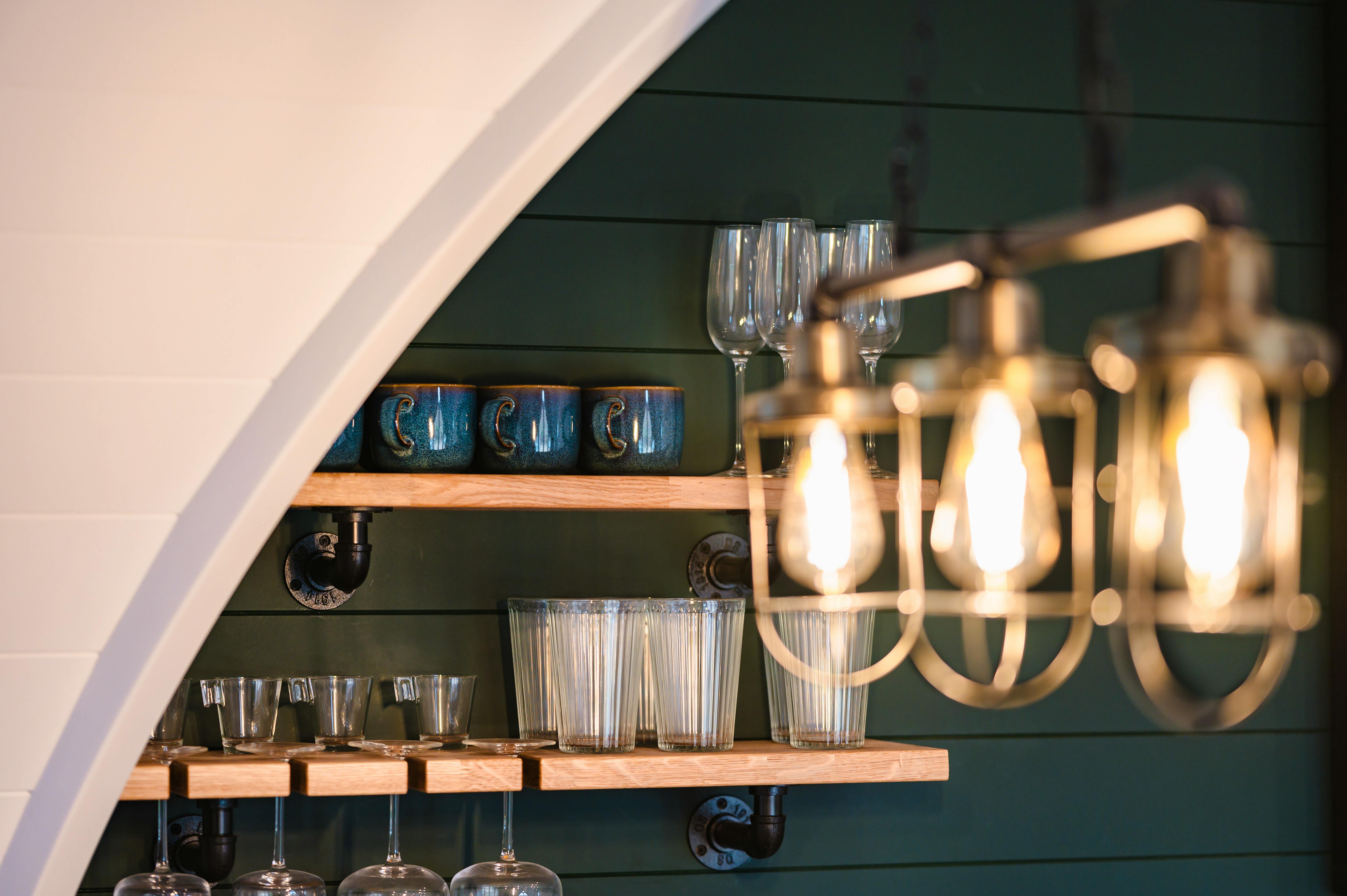 All essential crockery provided 