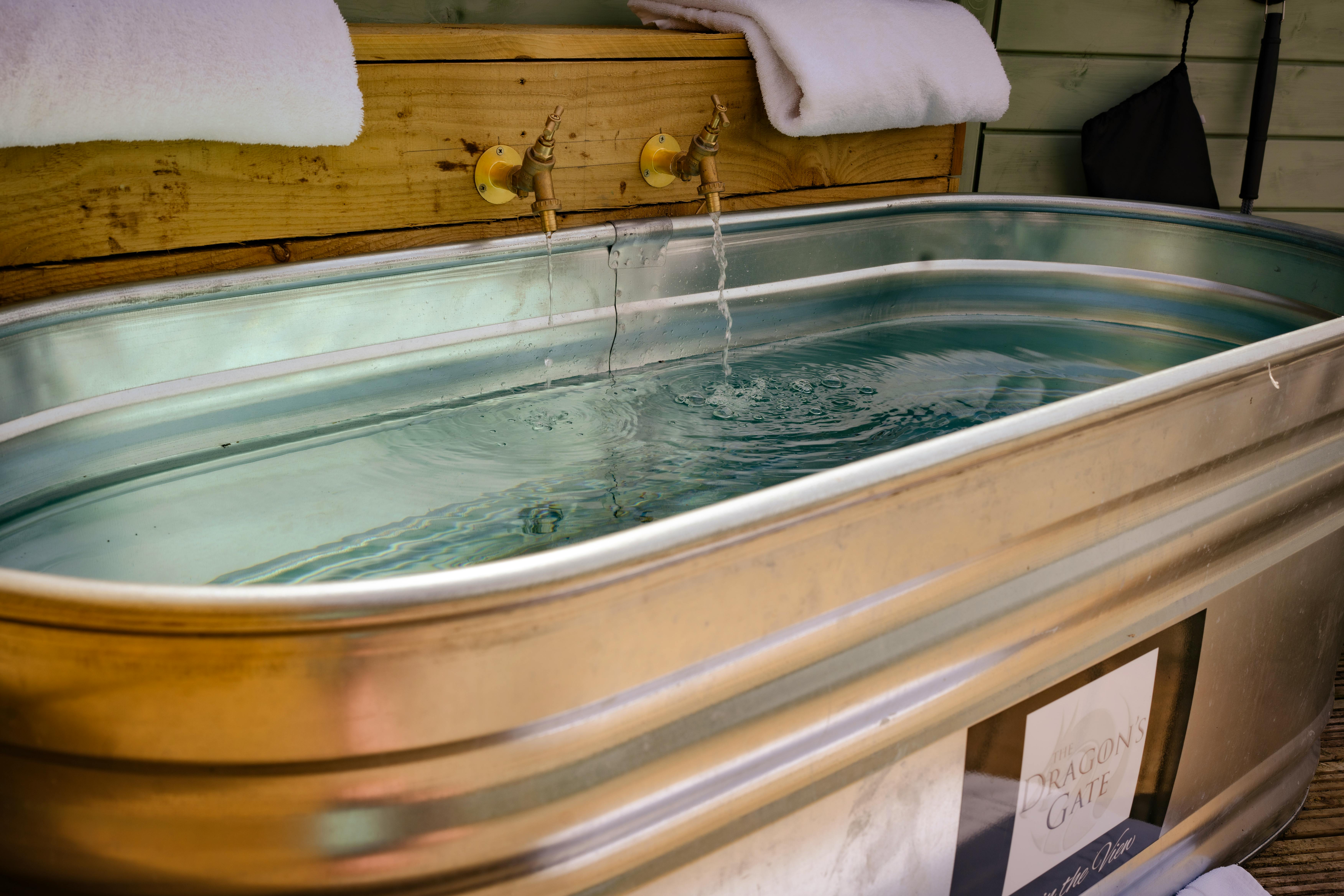 The Outside Bath at The Cats Back