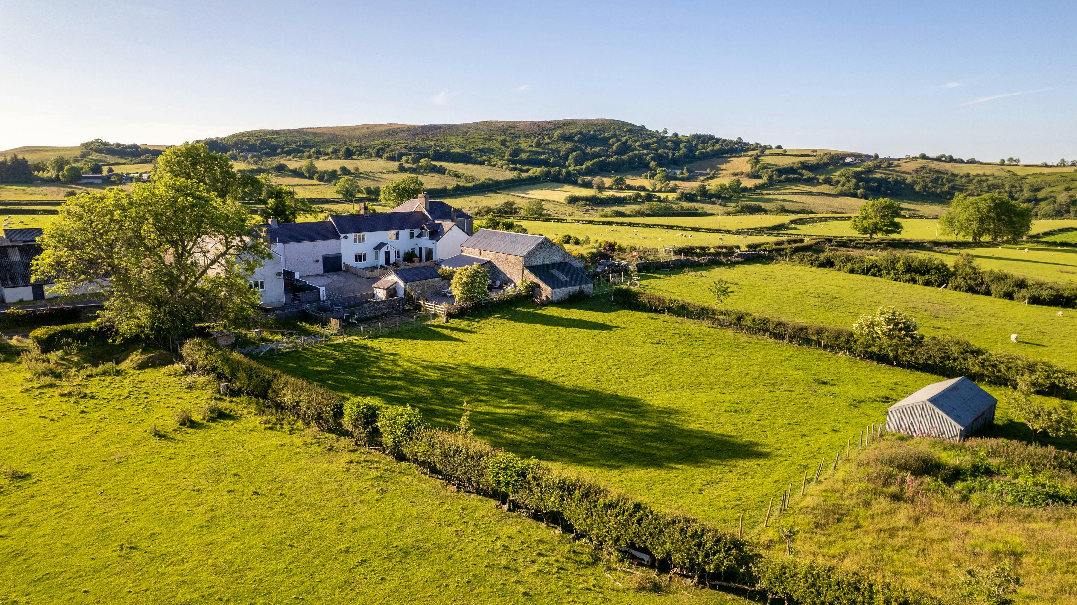 20 Country Cottages for Winter