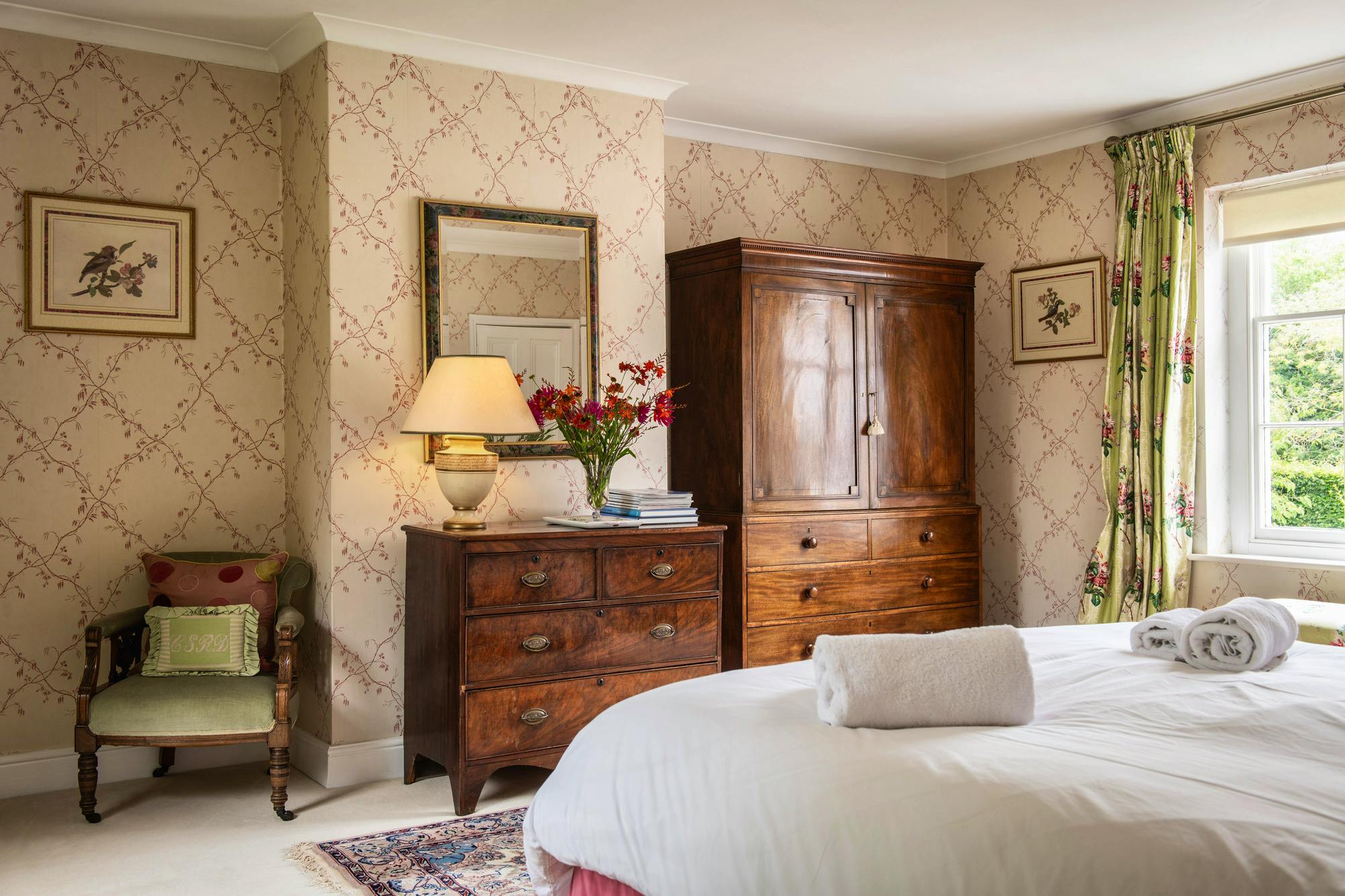 Red bedroom - super king or twins