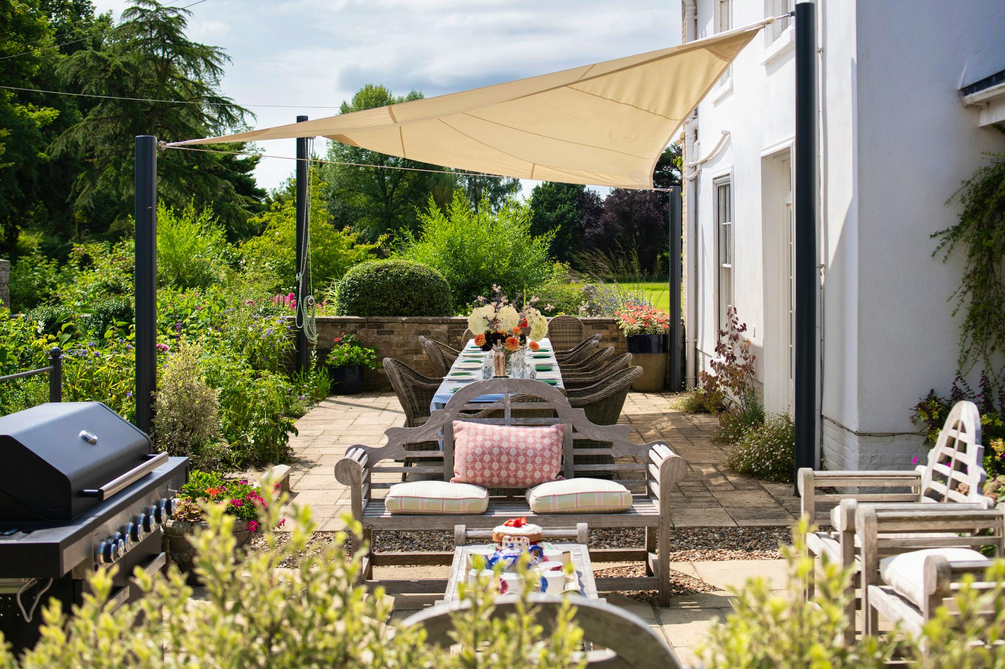 Double terrace with shade sail