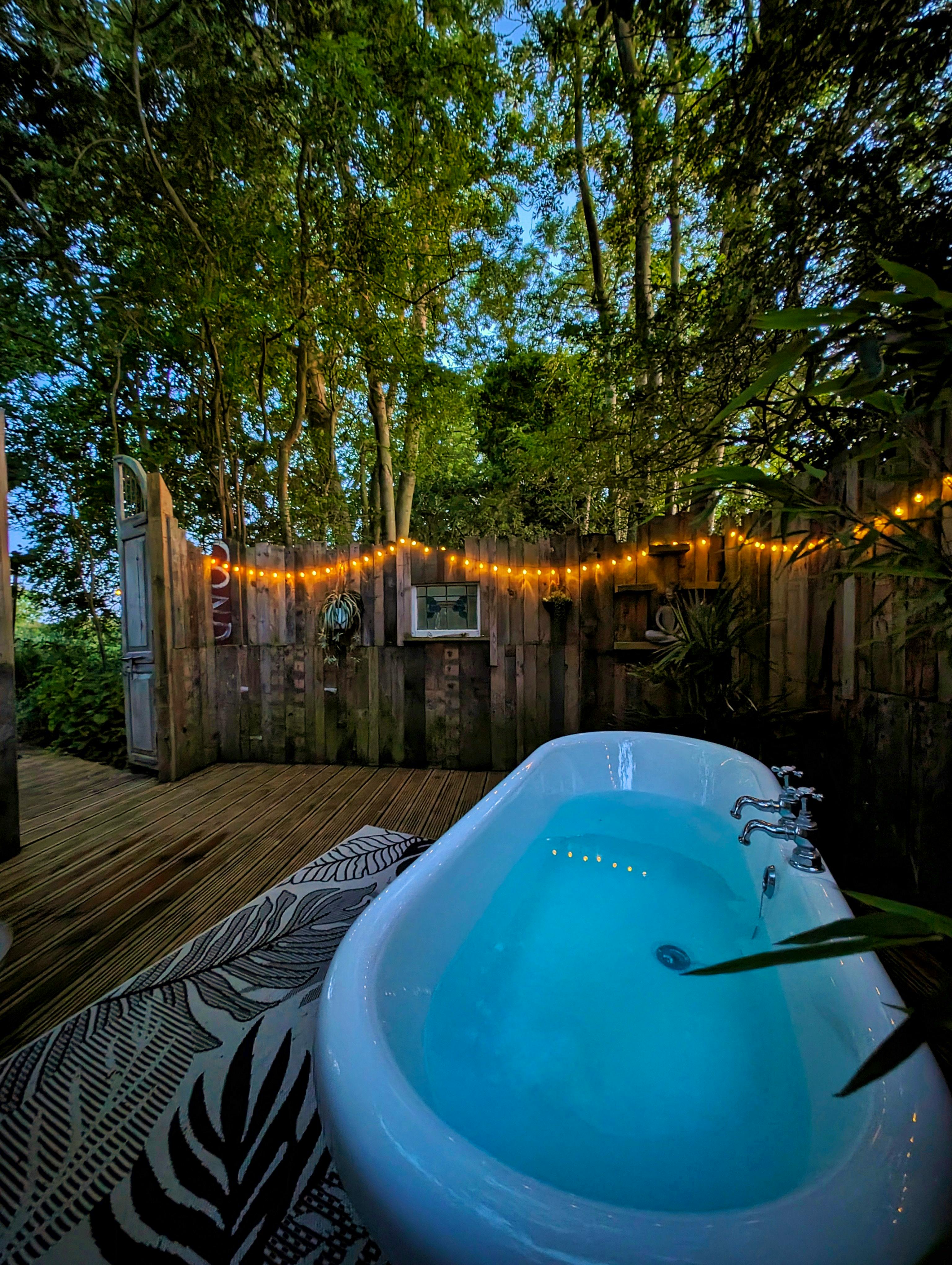 Victoria’s private bath