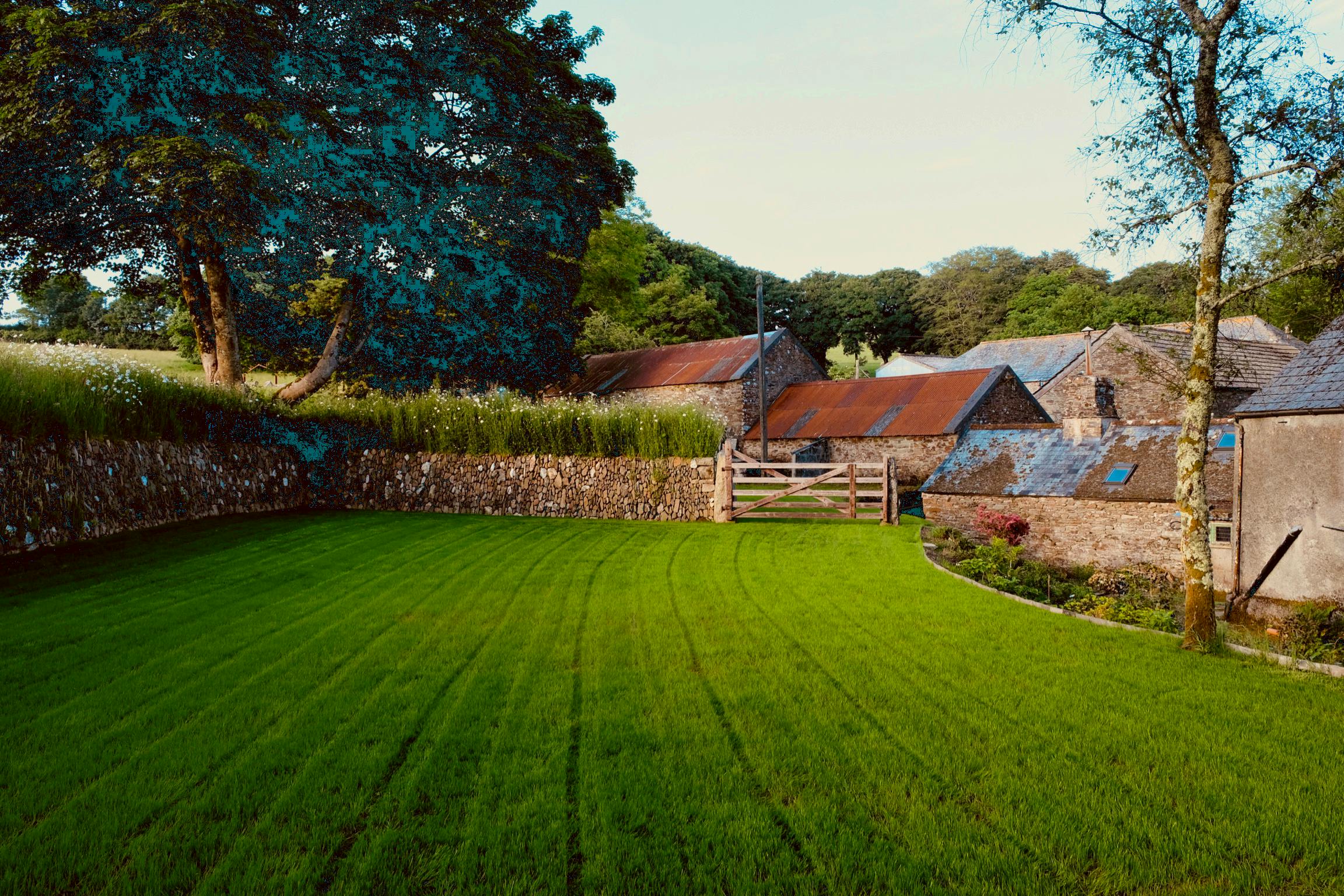 Manor Cottage garden
