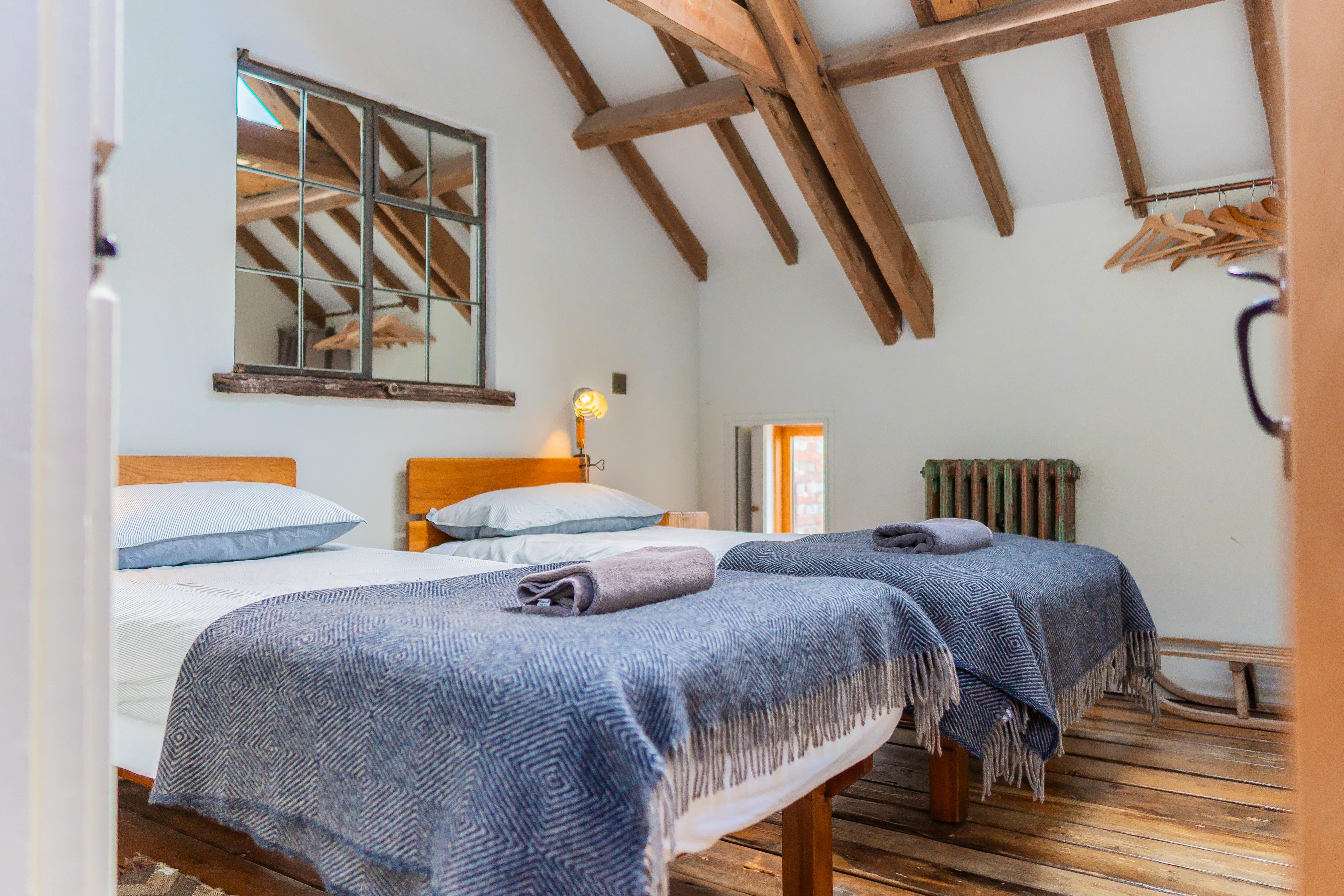 Hay Loft bedroom 2 king or twin