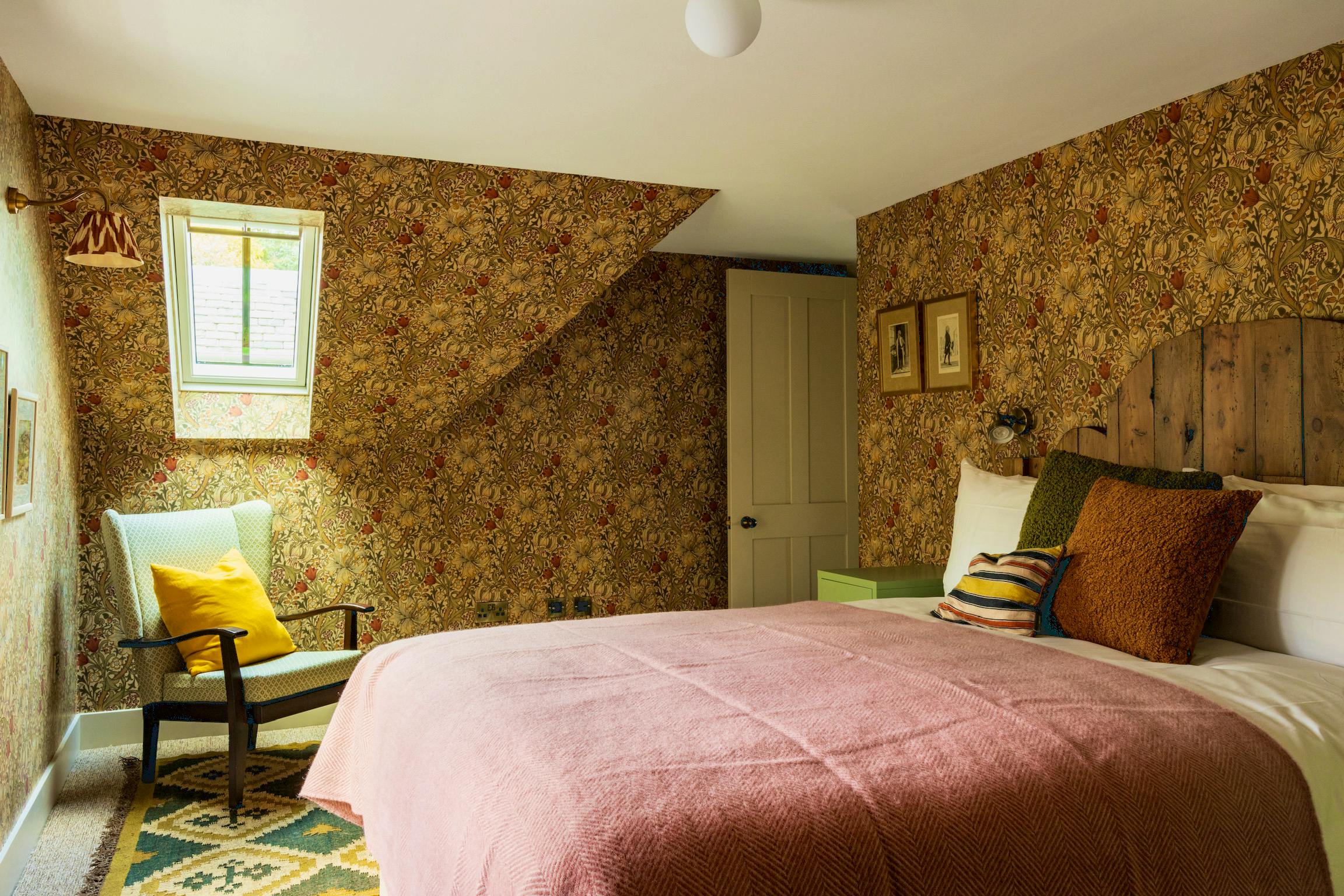 Cozy luxury bedding and blankets 