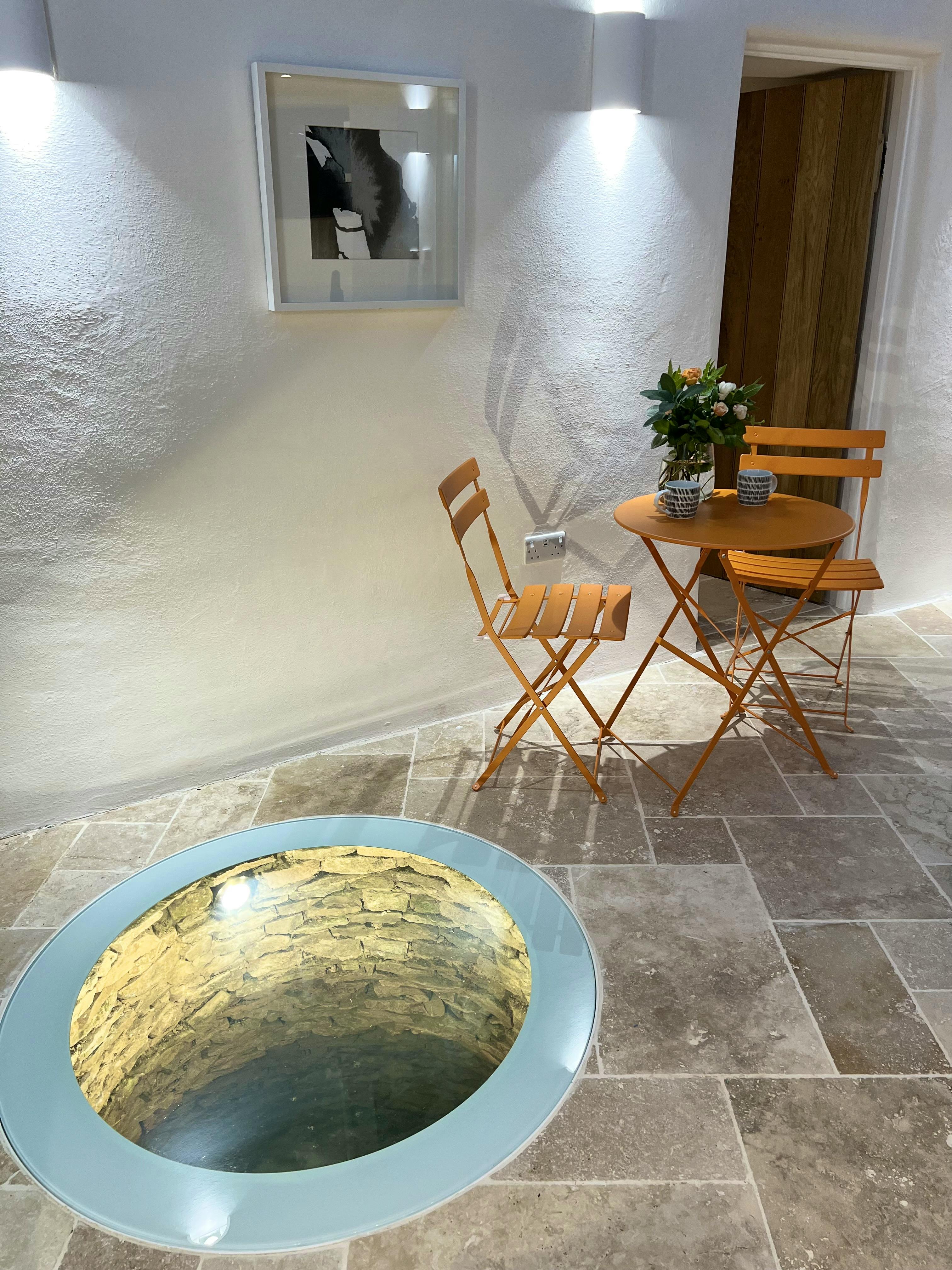 A place for coffee by the well