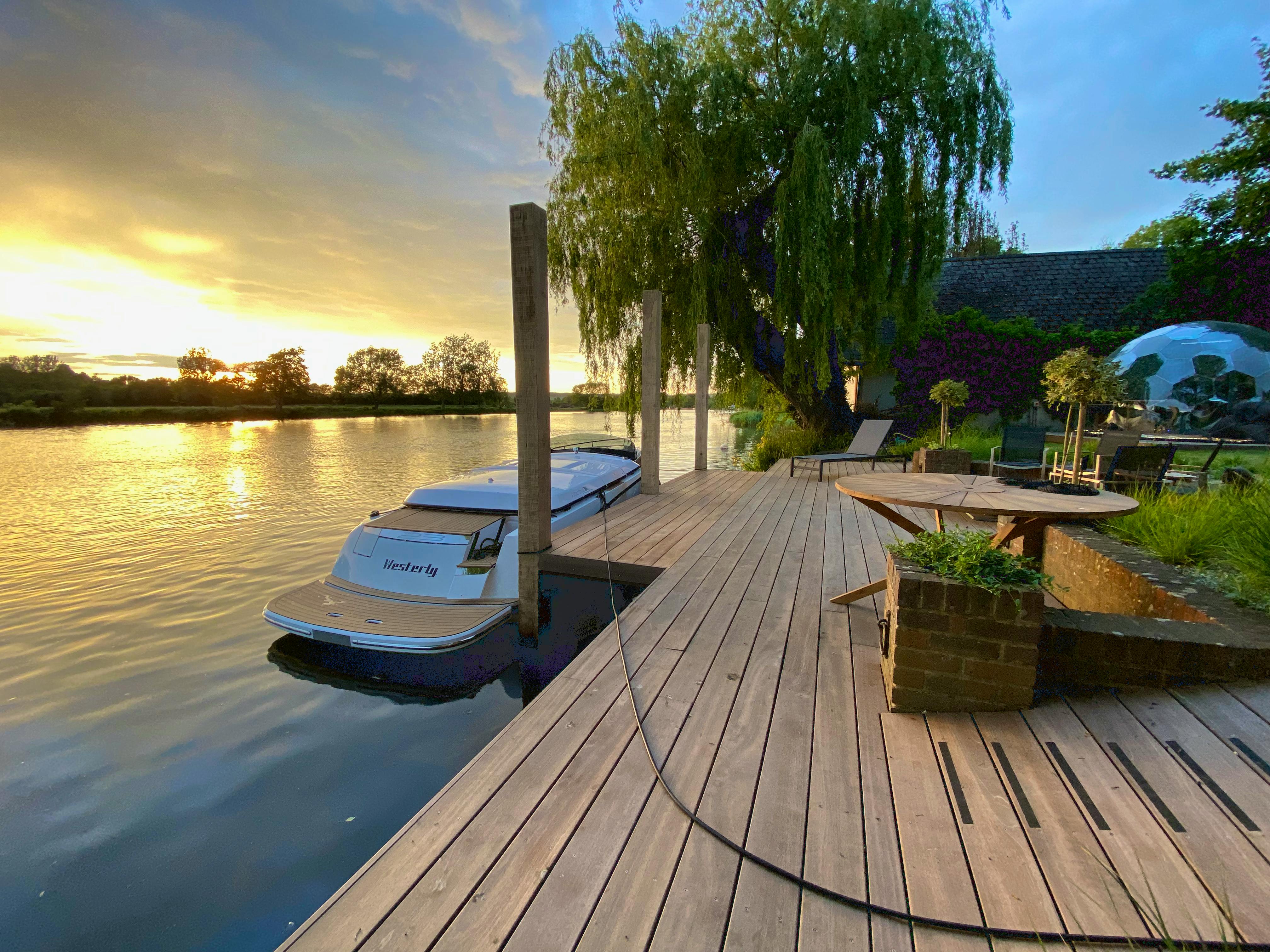 18 Tasty Stays for Foodies