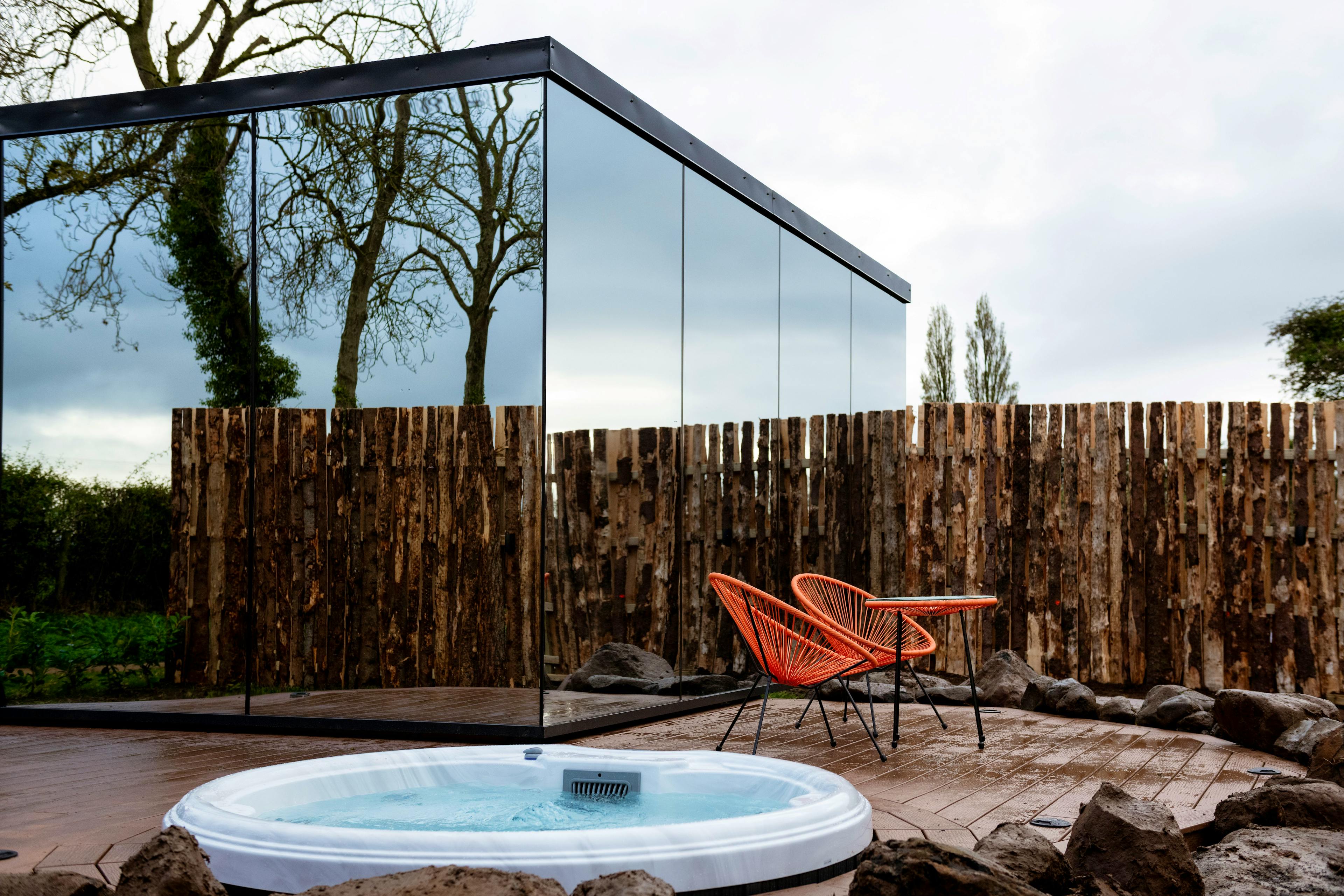 Lough Neagh Mirror Houses - Image 2