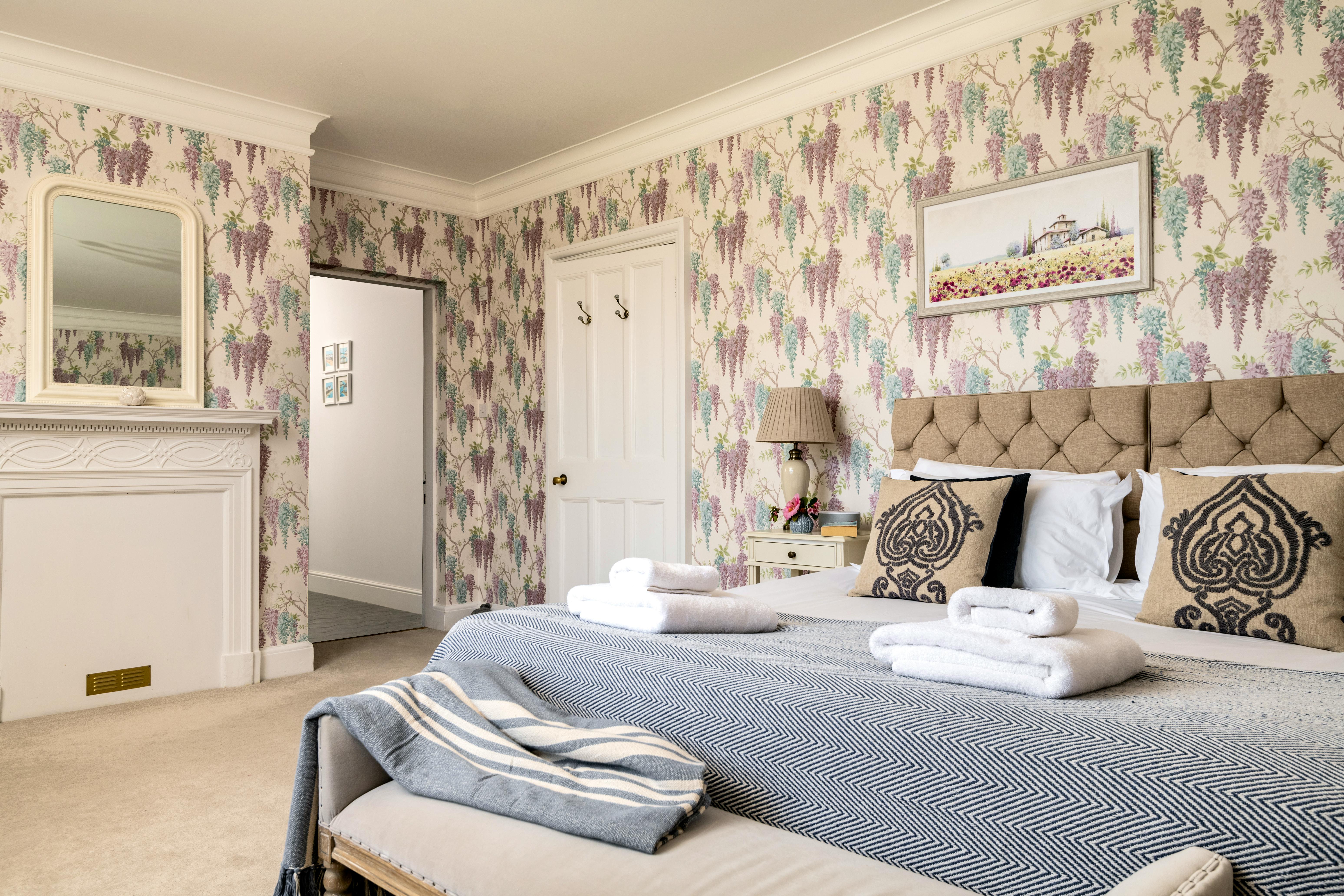 Wisteria room and ensuite