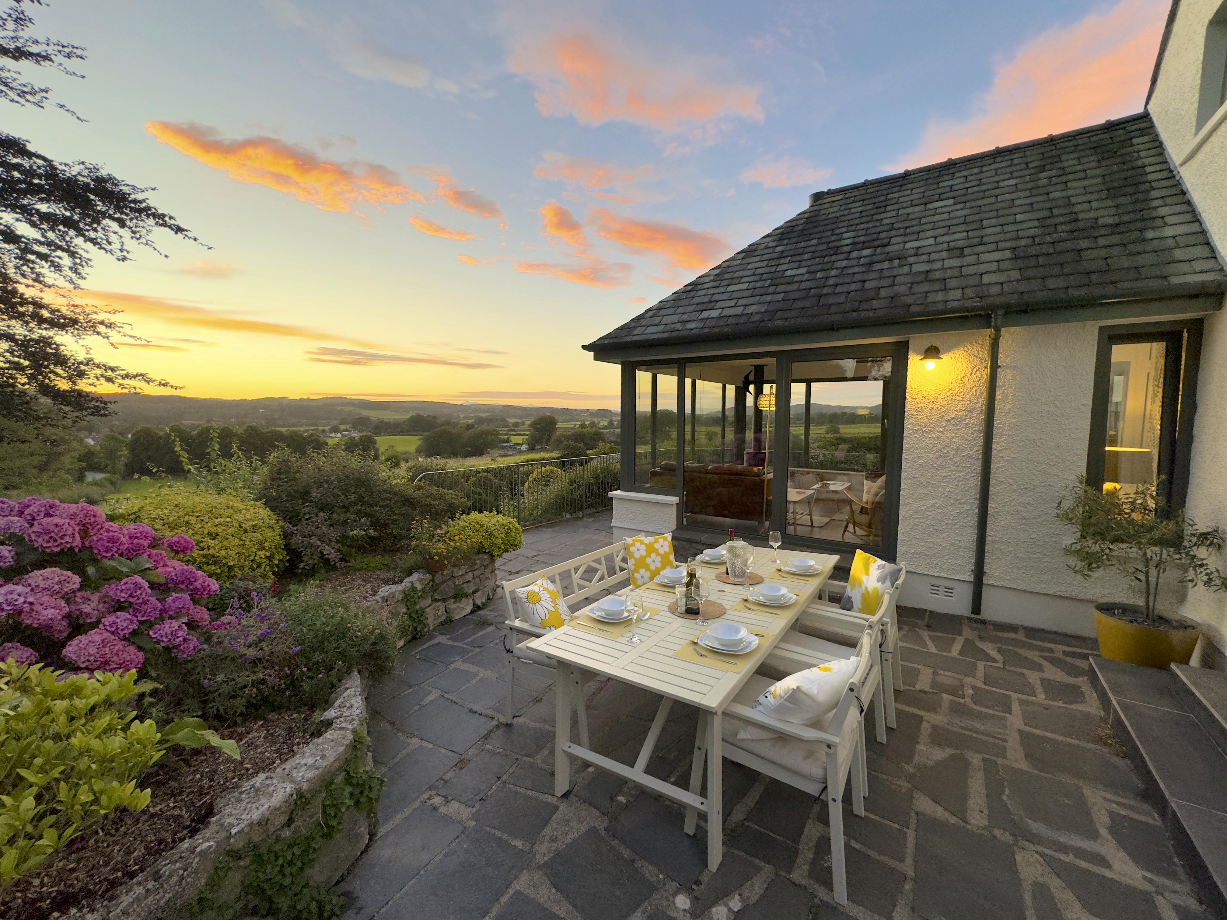 18 Tasty Stays for Foodies