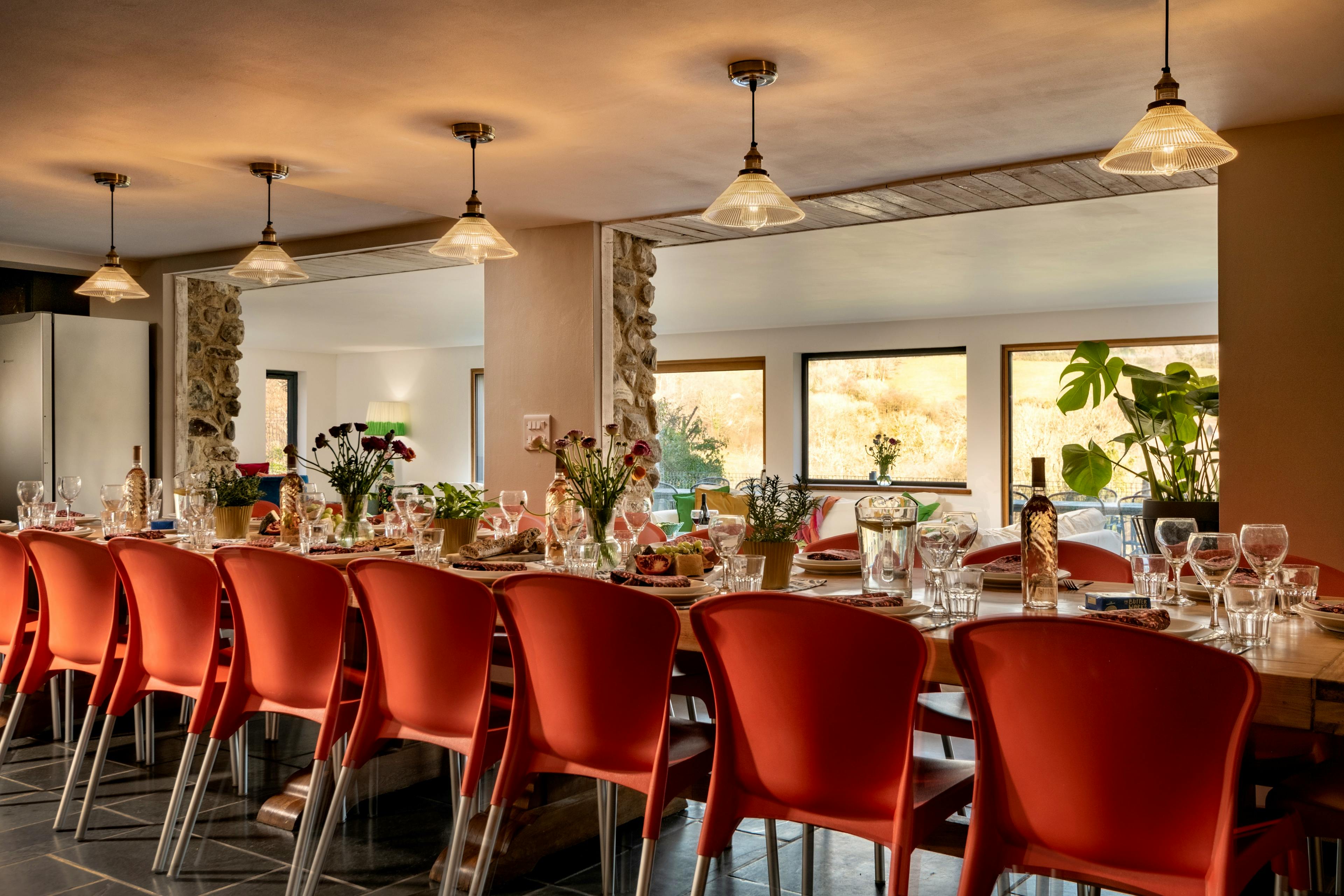 Dining for up to 34 Guests