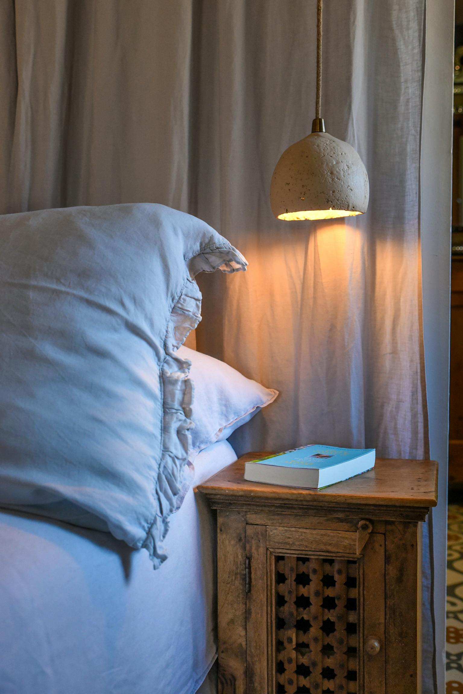 Amanda suite pure linen bedding 