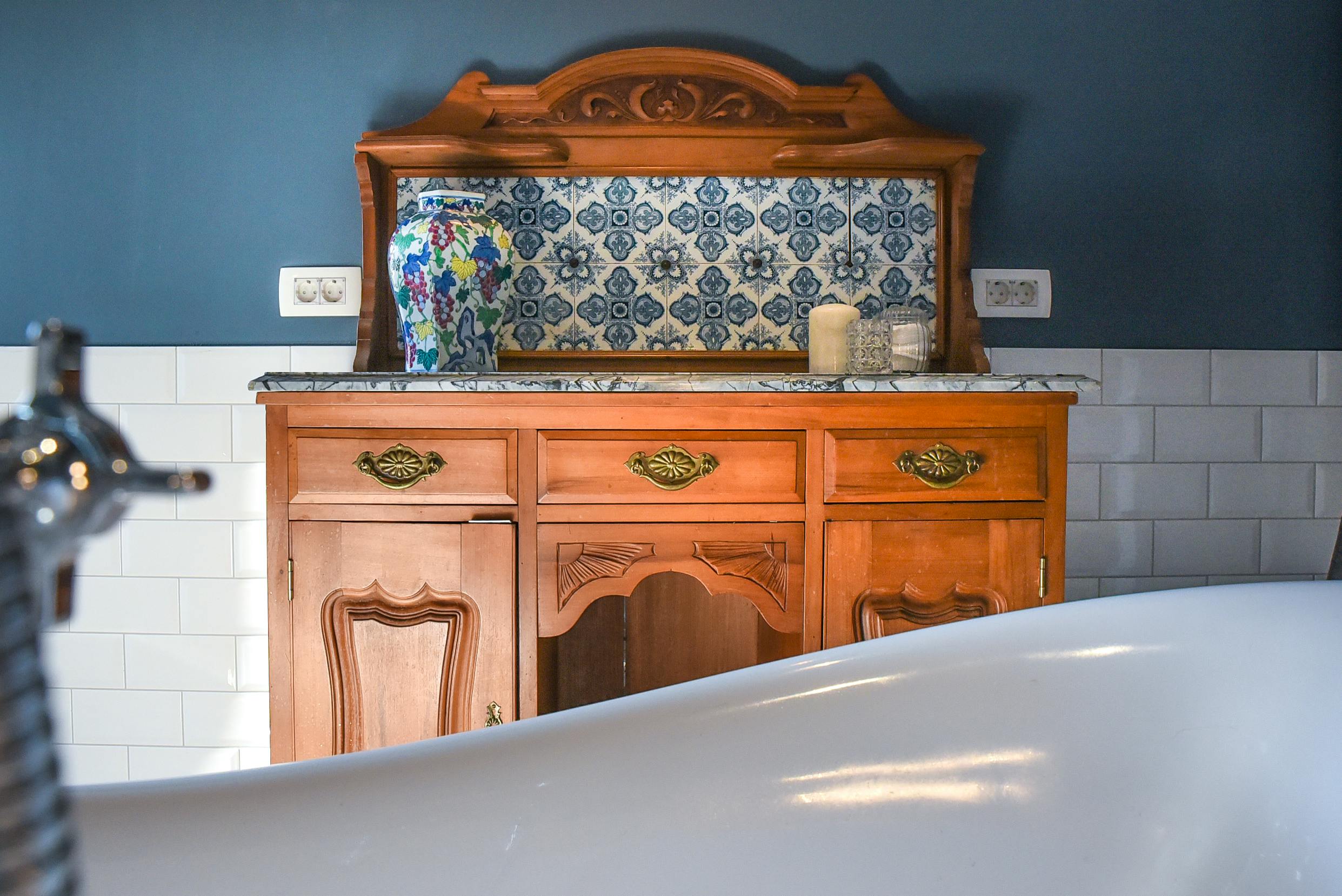 Amanda suite vintage charm