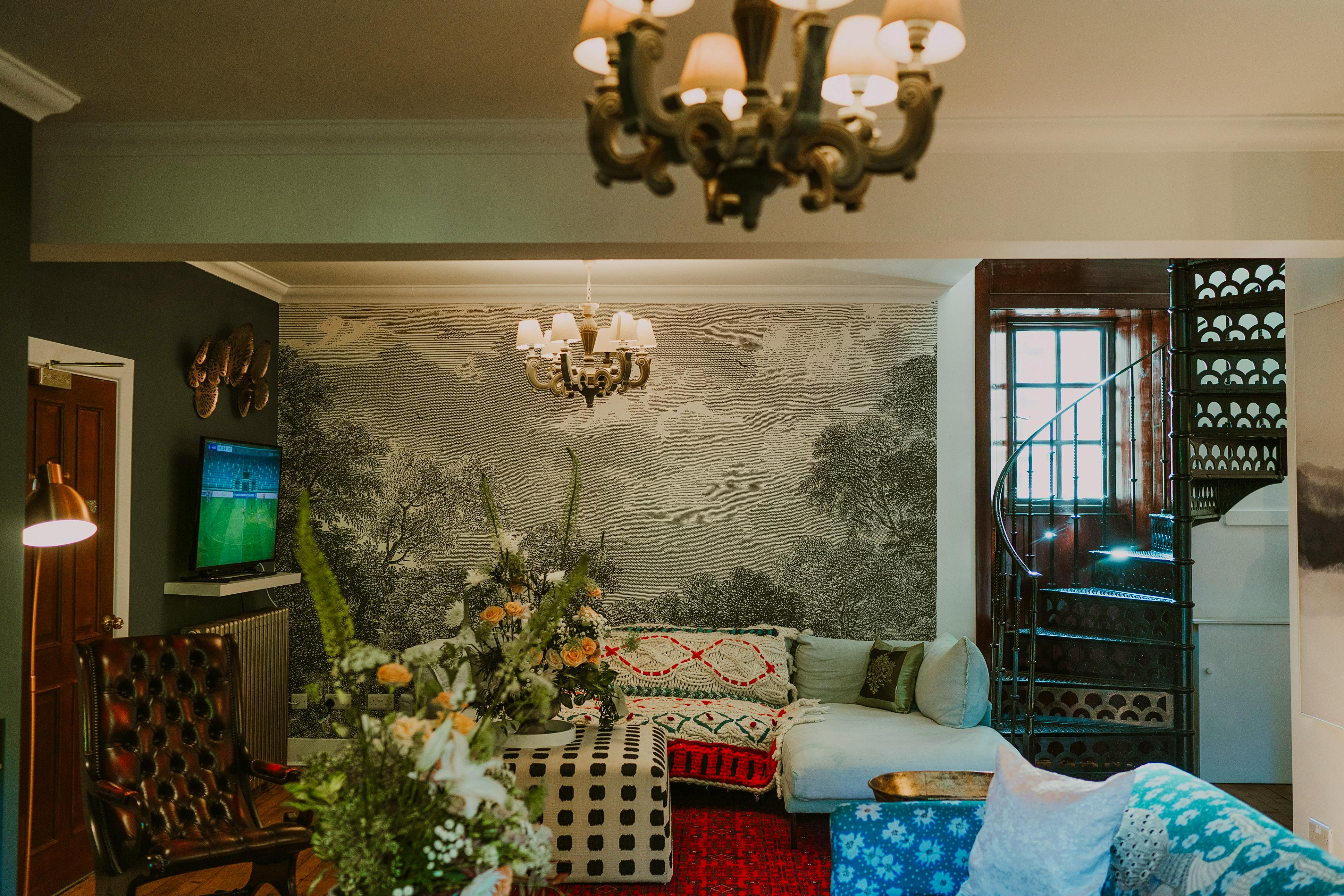 The Royal Apartment - Image 6