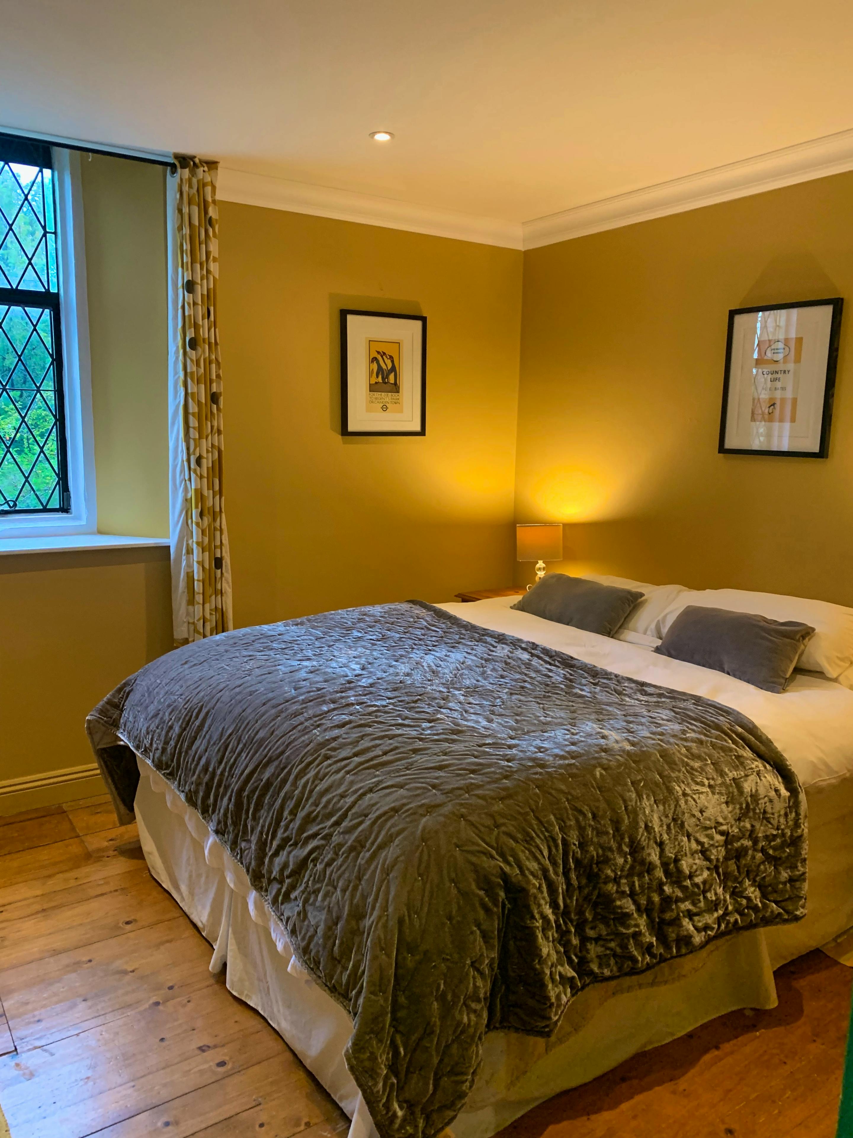 Bedroom 5 - 1 double bed 