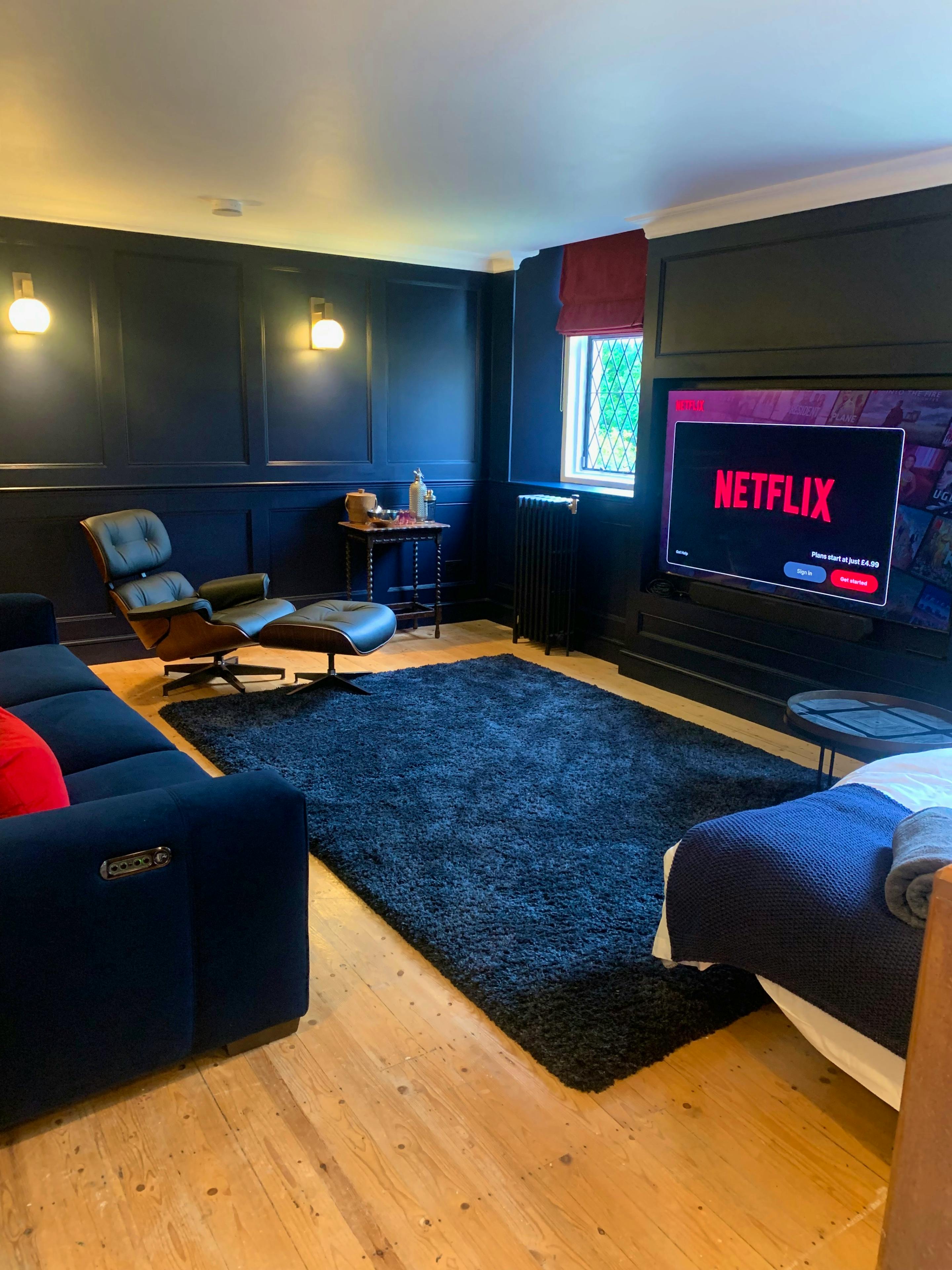 Bedroom 6/Cinema Room -1 double bed