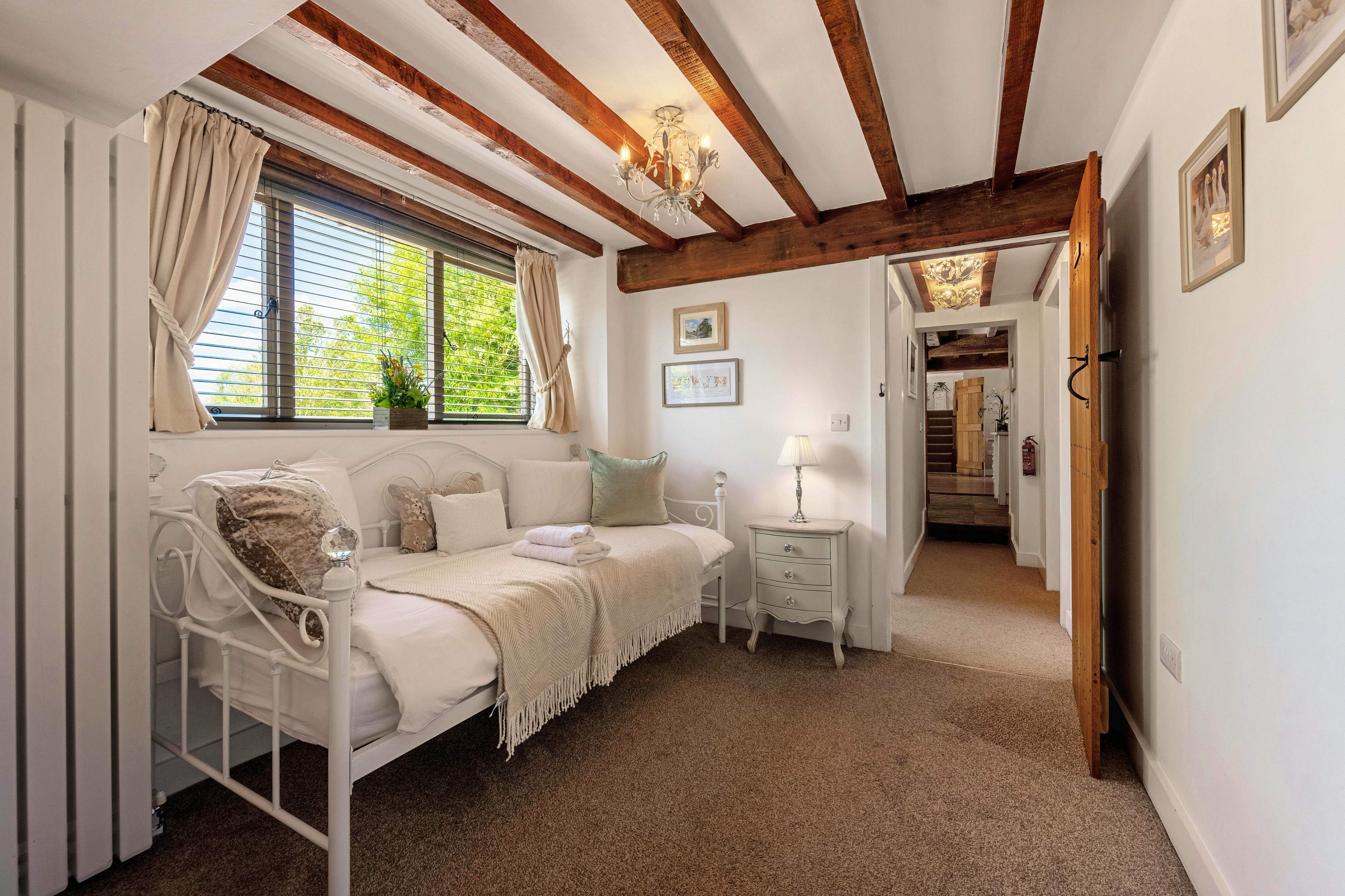 Sudbury room with single day bed