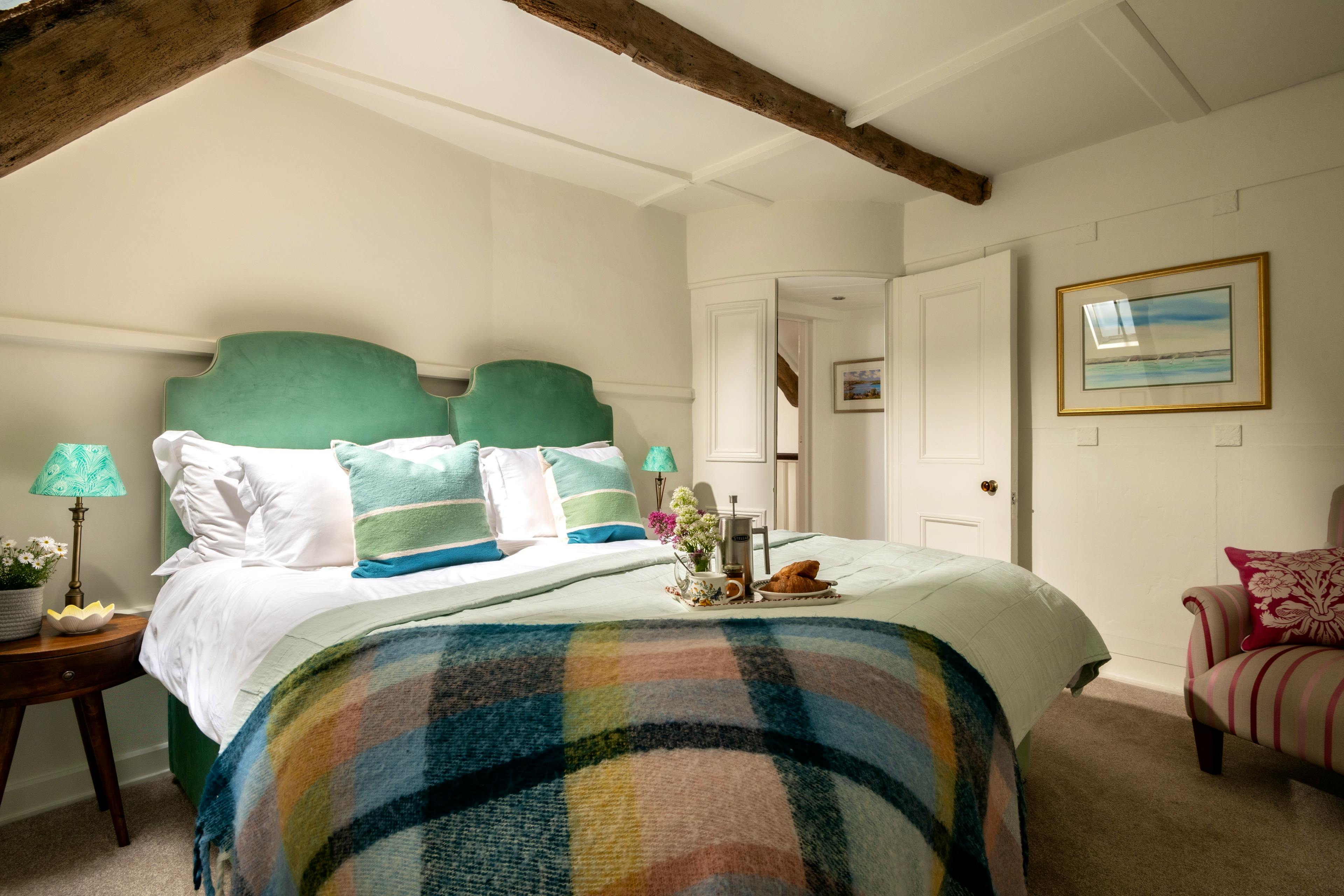 Superking ensuite bedroom seaviews