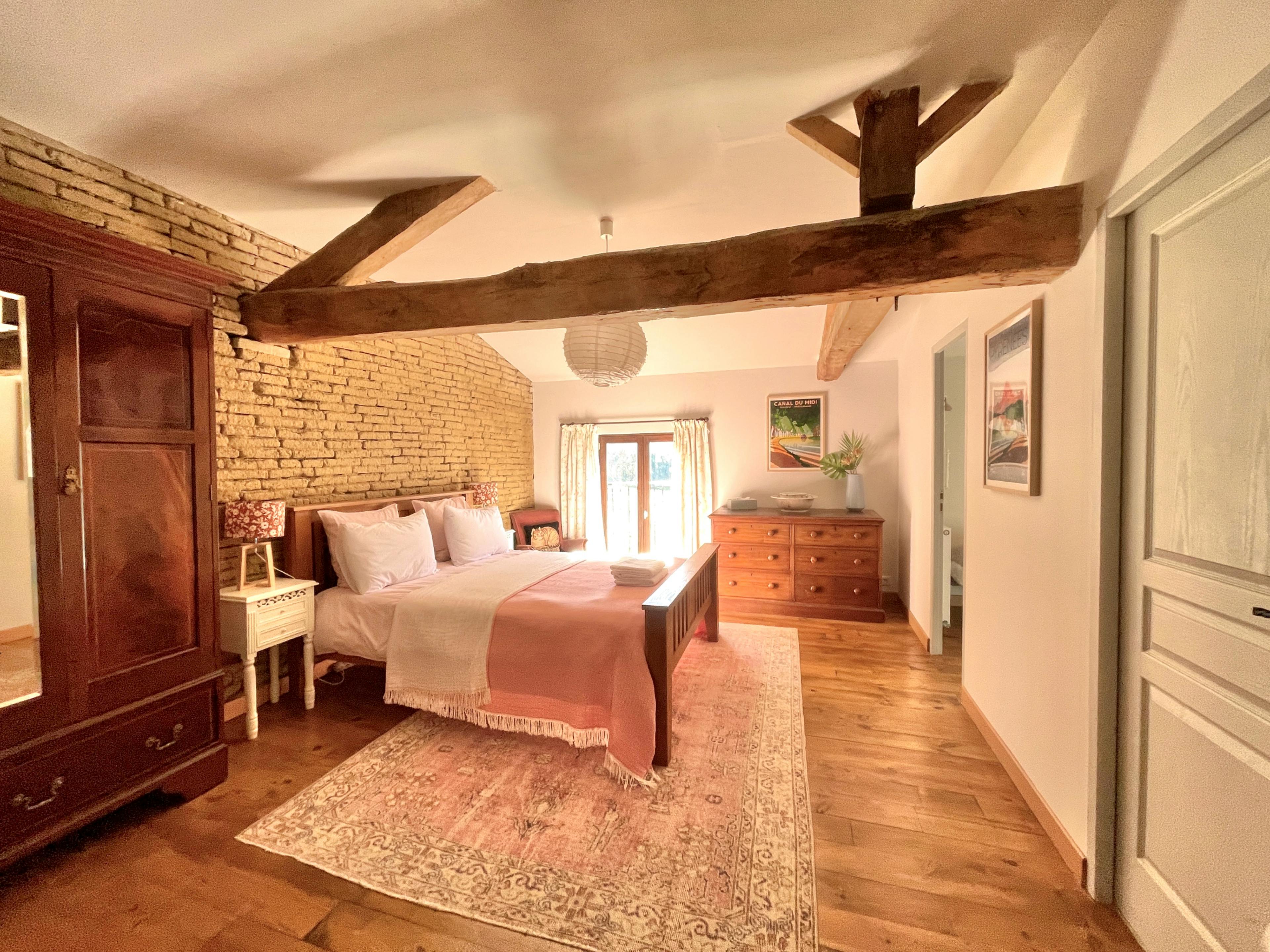 Mrs White ensuite Double nursery