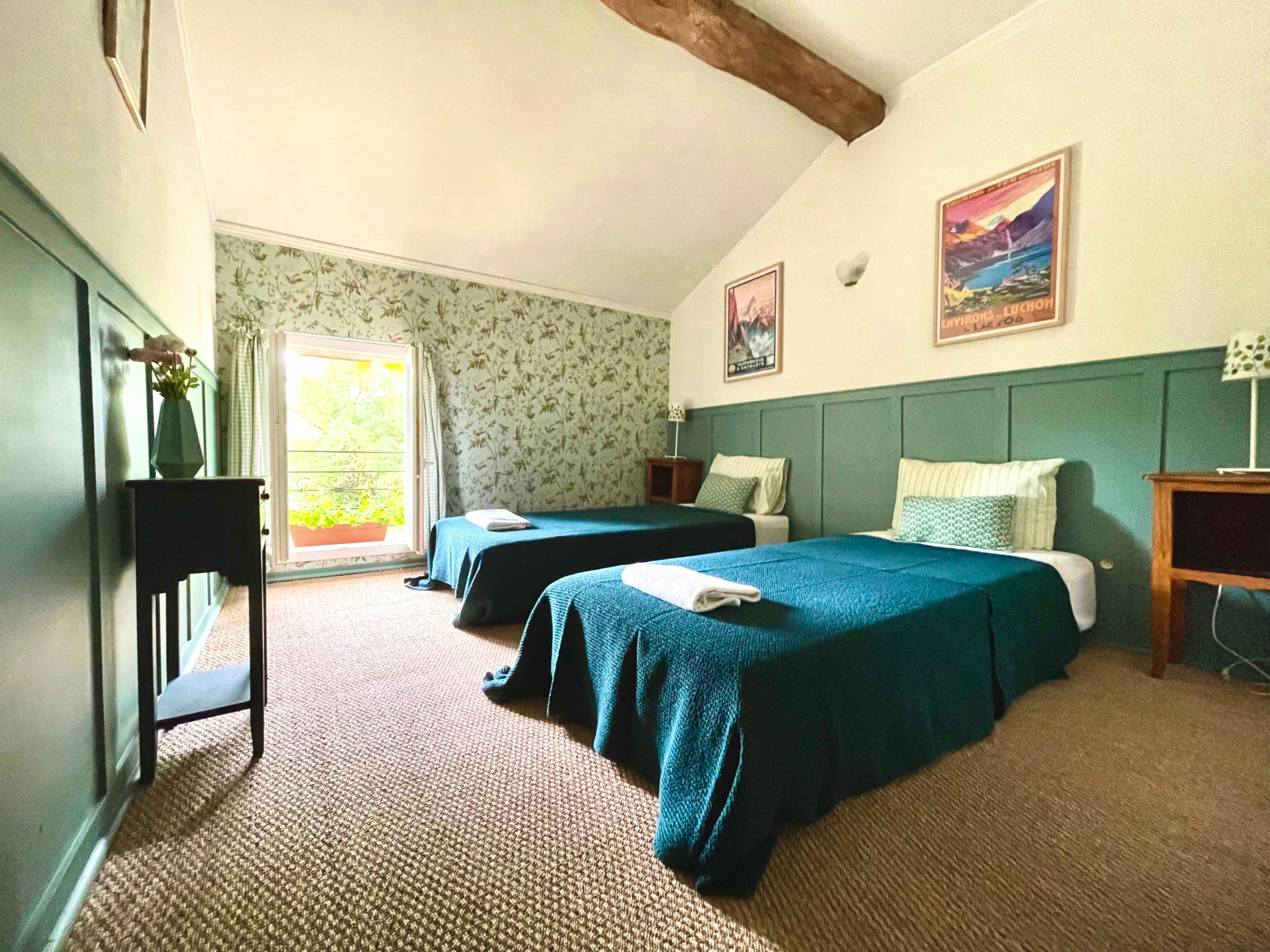 Revered Green: 2 singles/1 double