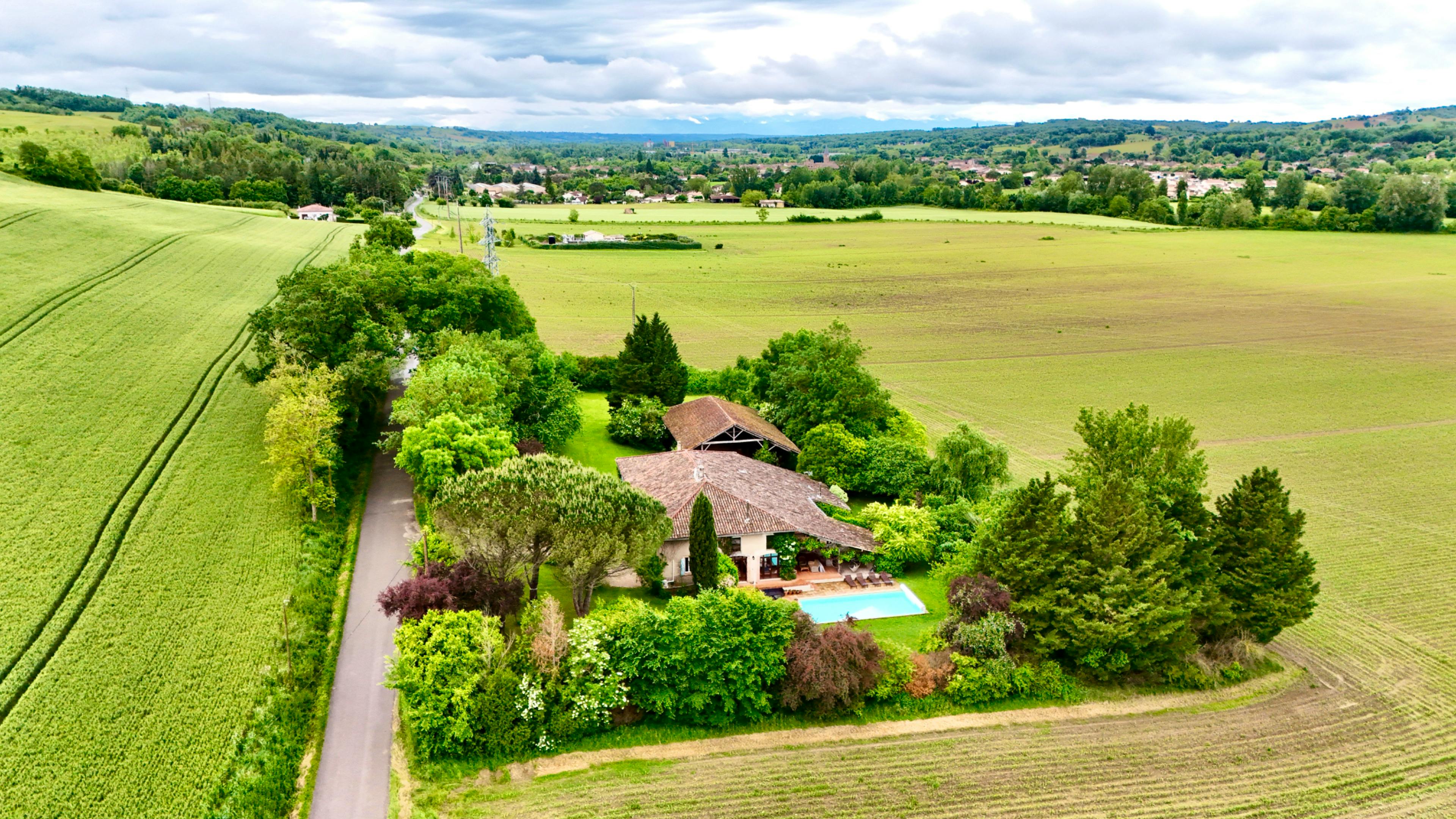 l’Isle-en-Dodon & the Pyrenees