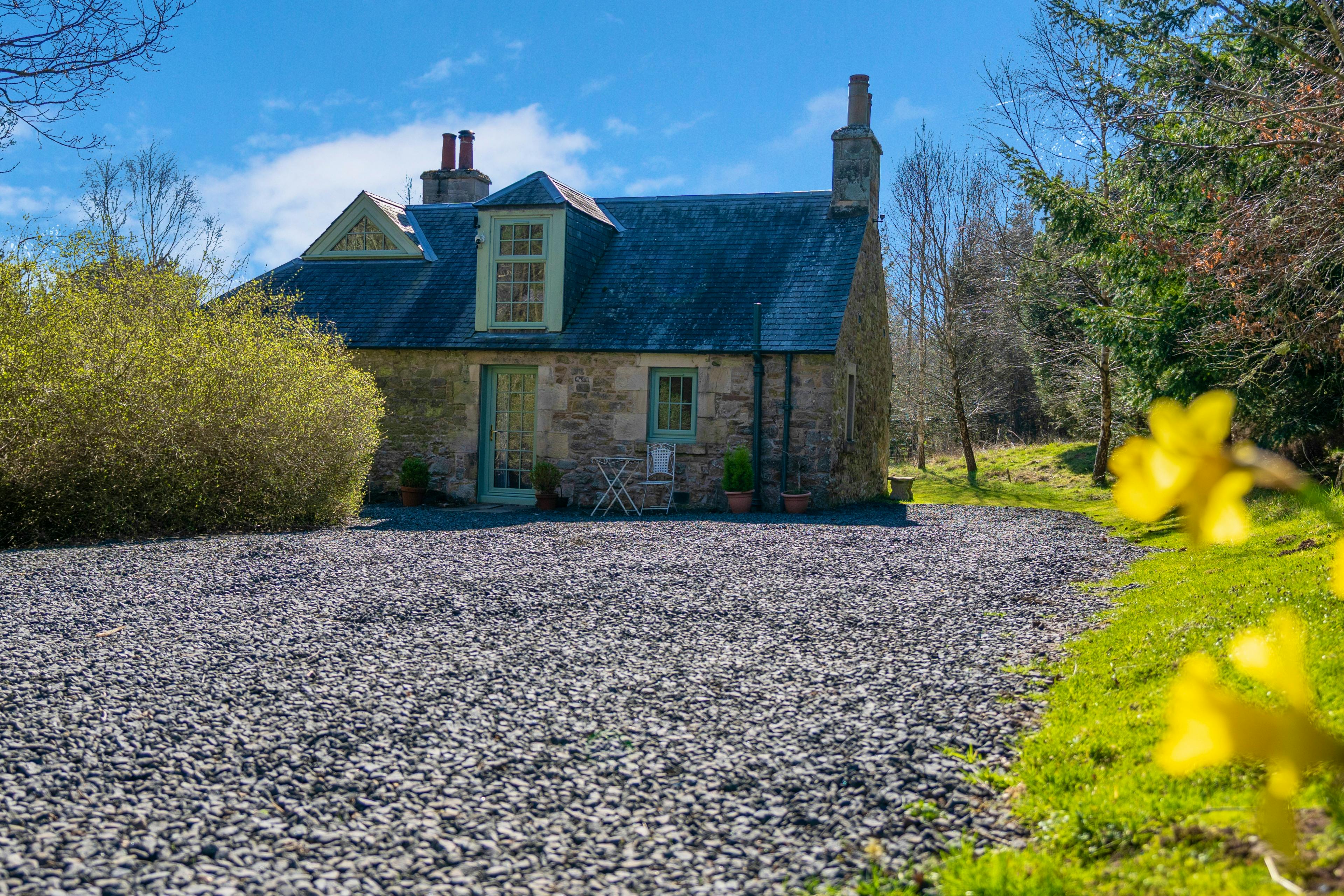 Cottage from driveway