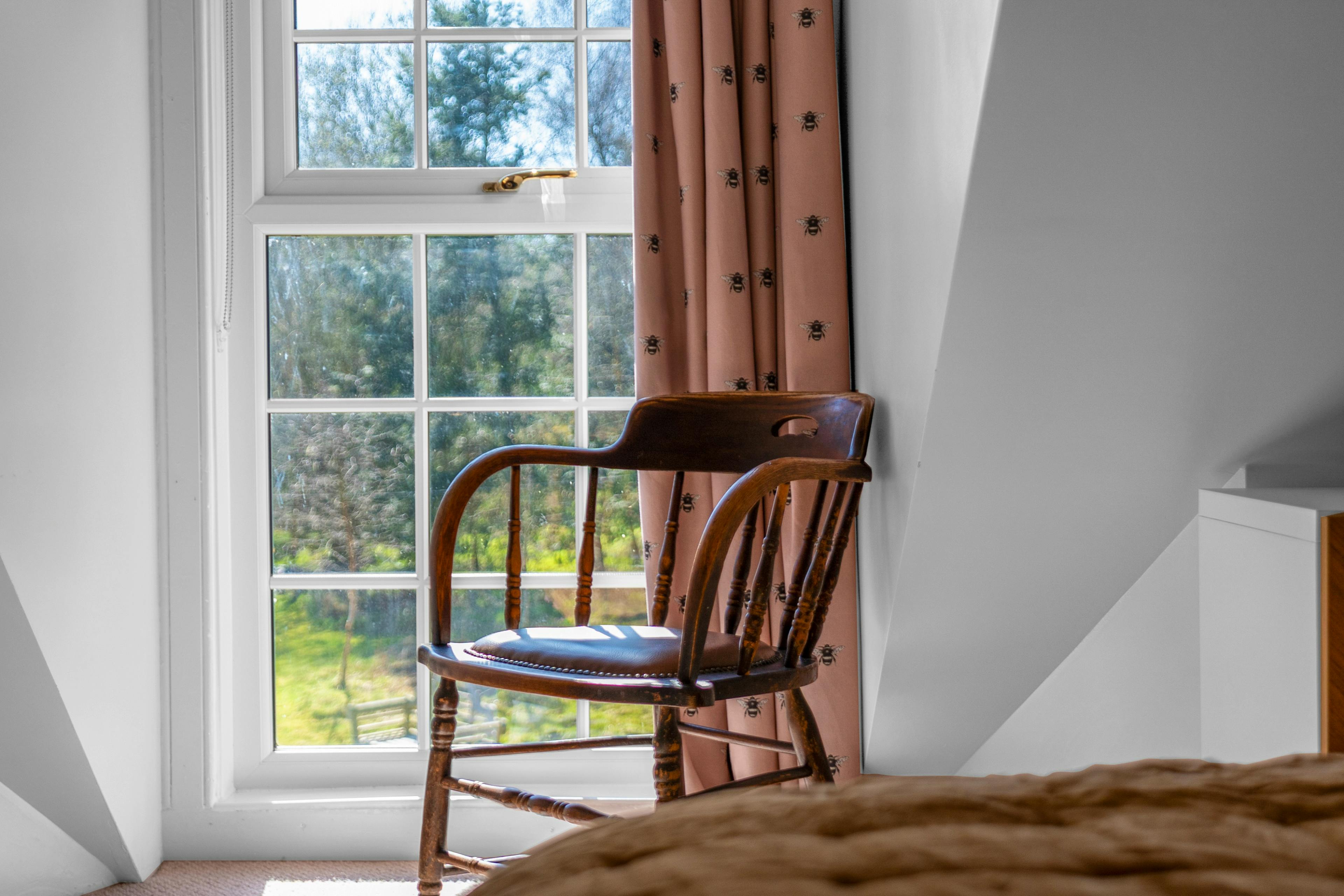 Bedroom 2 sunny seat