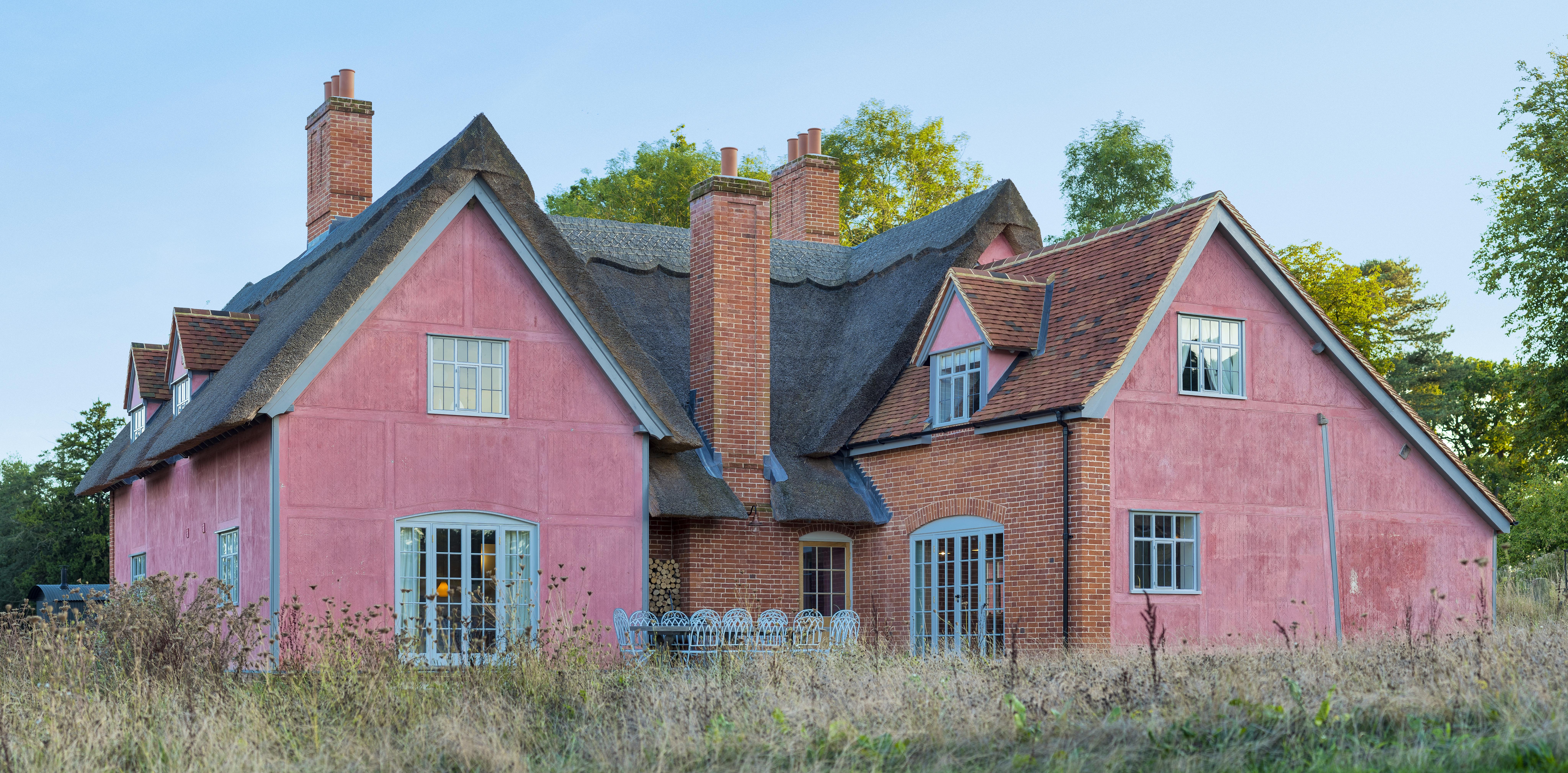 20 Of The Cutest Thatched Cottages In England