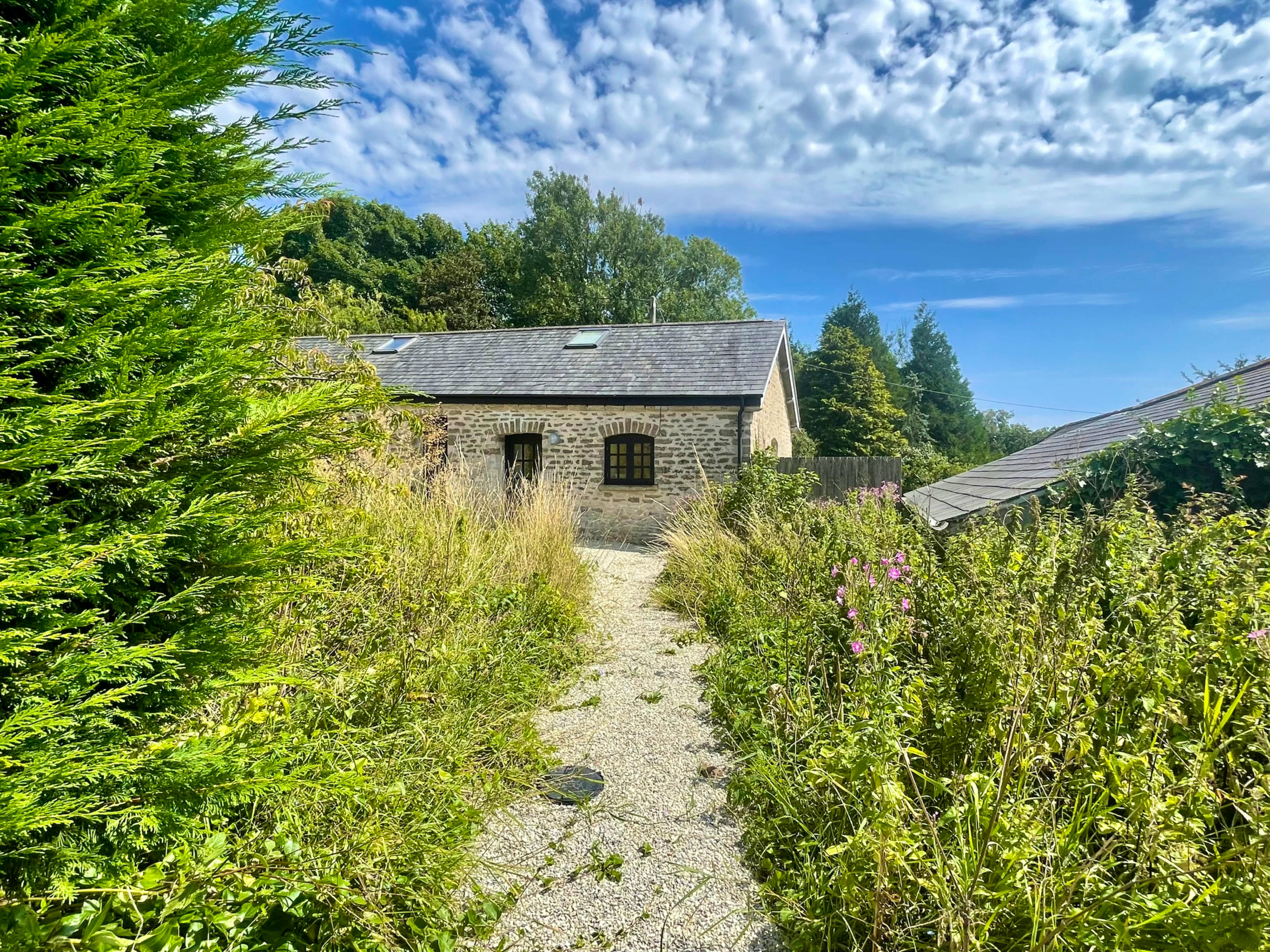 Private path to the Arthouse