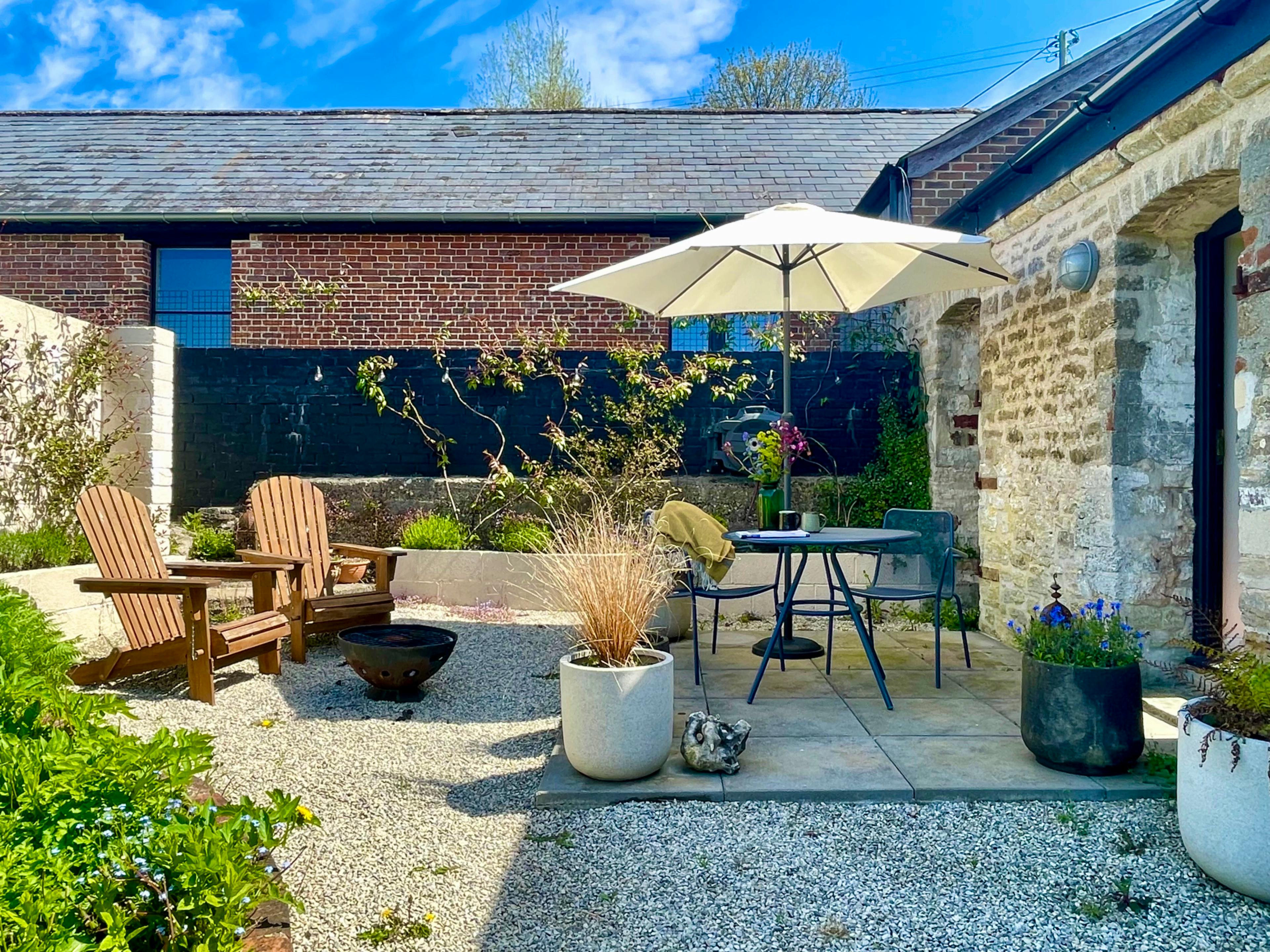 Private courtyard & patio